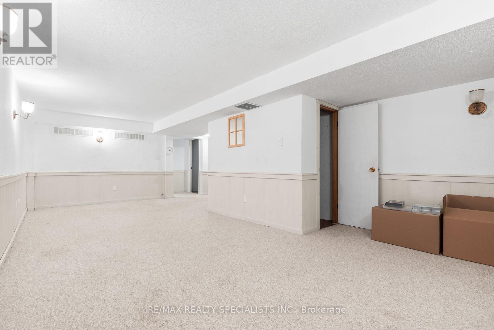 6169 Starfield Crescent, Mississauga, Ontario  L5N 1X2 - Photo 21 - W13841224