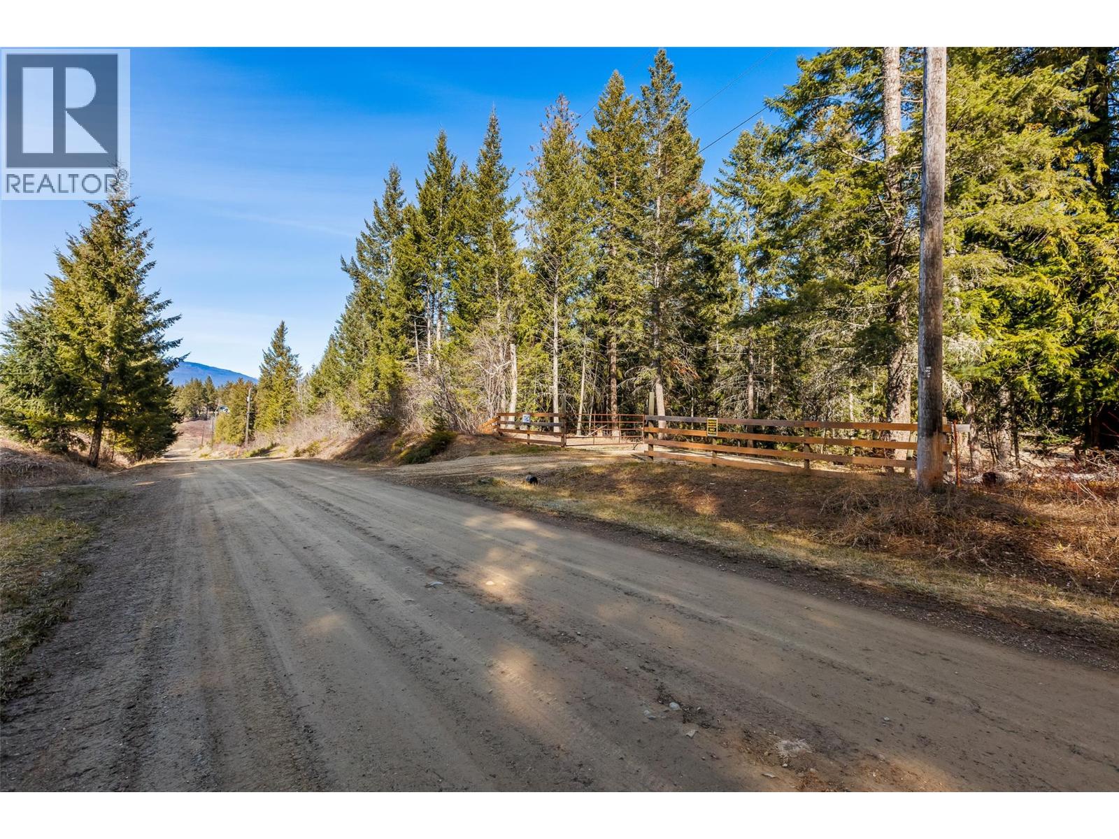 200 Wellspring Road, Creston, British Columbia V0B 1G2 - Photo 2 - 10402234