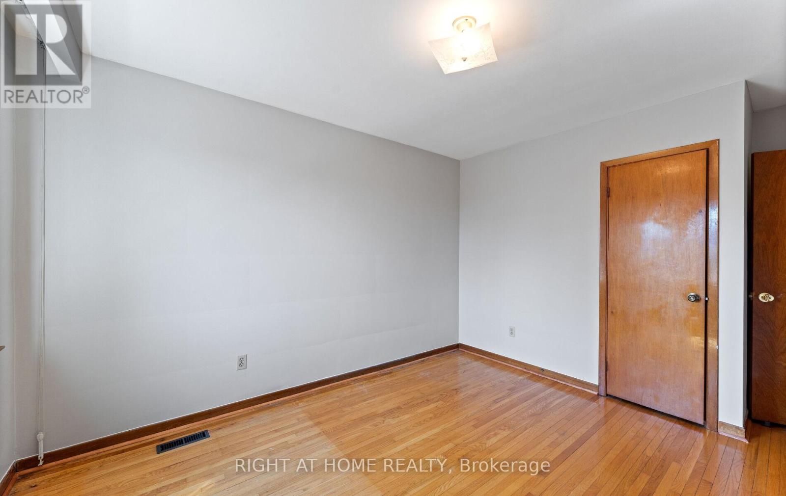 41 Knoll Drive, Toronto, Ontario  M9A 4G9 - Photo 27 - W13219232