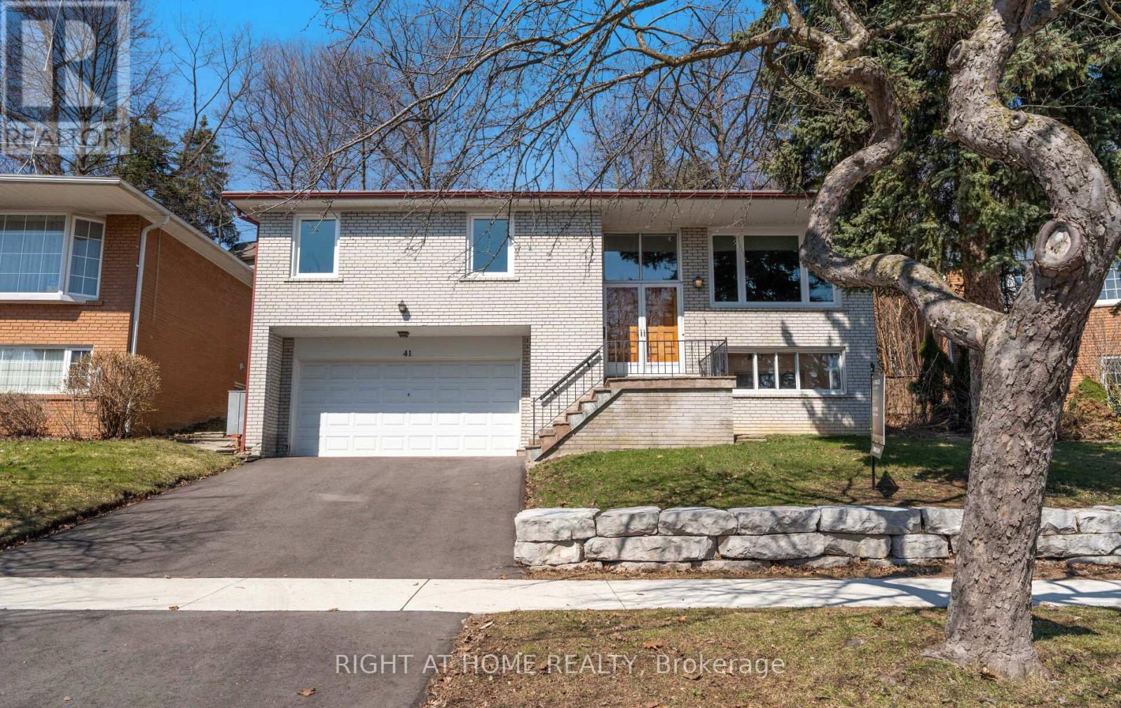 41 KNOLL DRIVE, Toronto, Ontario