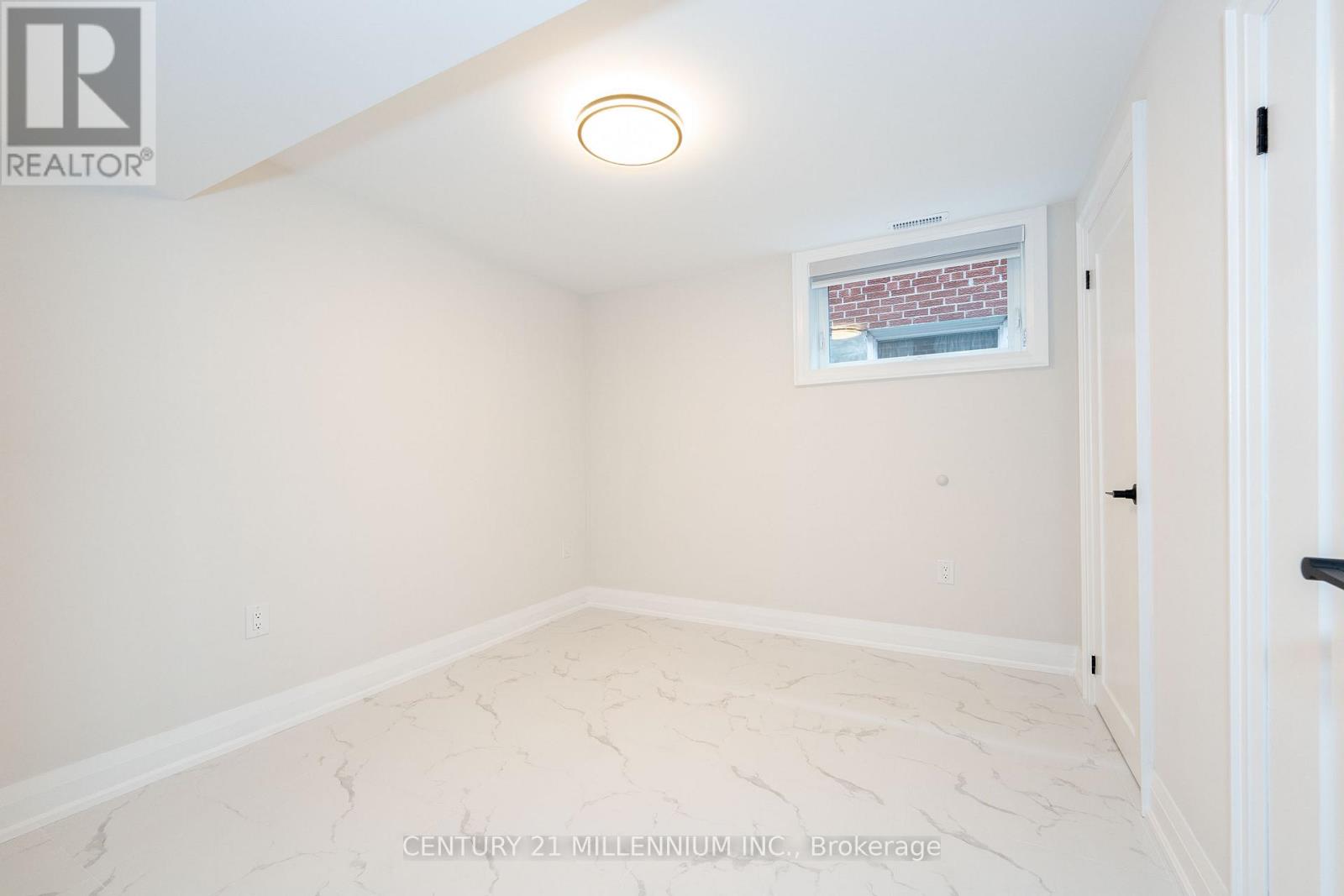 C - 31 Mariposa Avenue, Toronto, Ontario  M6N 4A1 - Photo 6 - W13745534