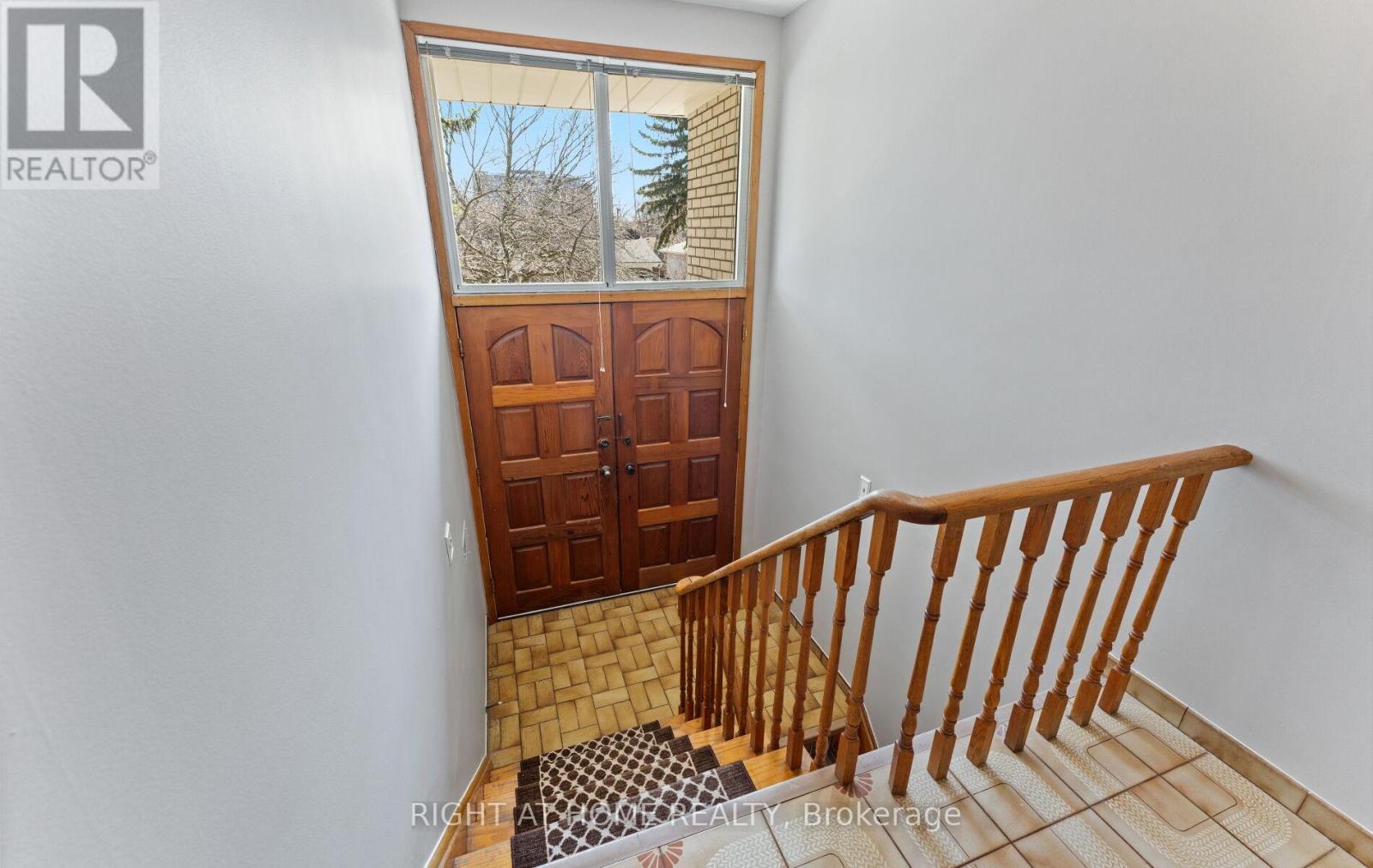 41 Knoll Drive, Toronto, Ontario  M9A 4G9 - Photo 6 - W13219232