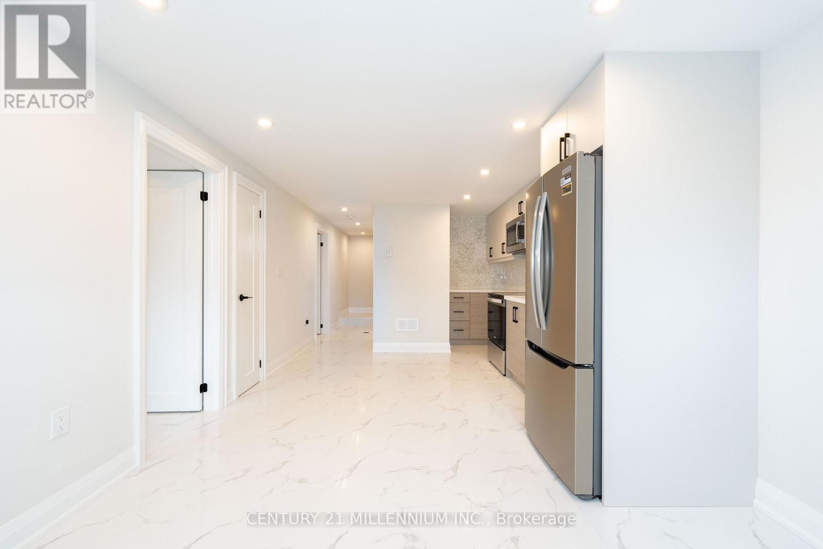 C - 31 Mariposa Avenue, Toronto, Ontario  M6N 4A1 - Photo 13 - W13745534