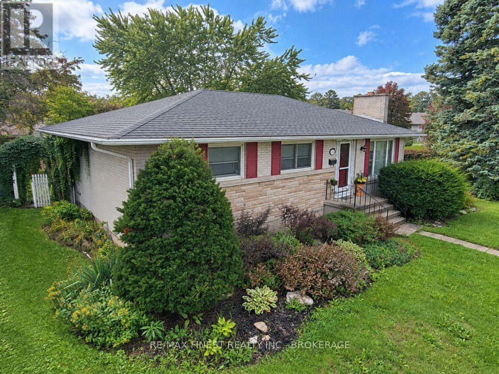 58 Princeton Place, Loyalist, Ontario K7N 1E6 - Photo 2 - X13761482