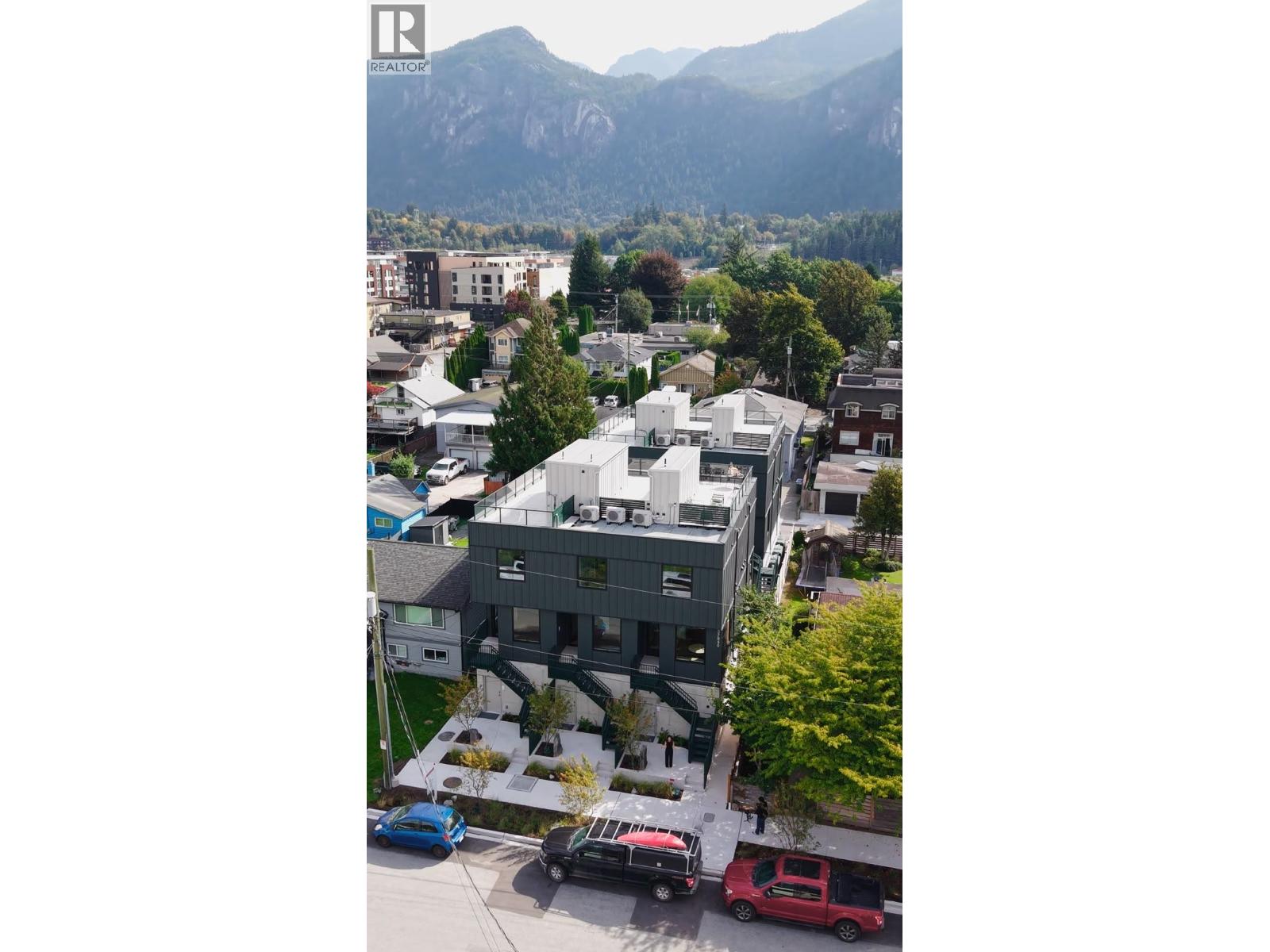3 37940 FOURTH AVENUE Squamish British Columbia Canada V8B0P7 2