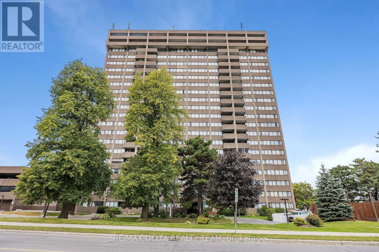 702 - 1285 Cahill Drive, Ottawa, Ontario K1V 9A7 - Photo 2 - X13841248