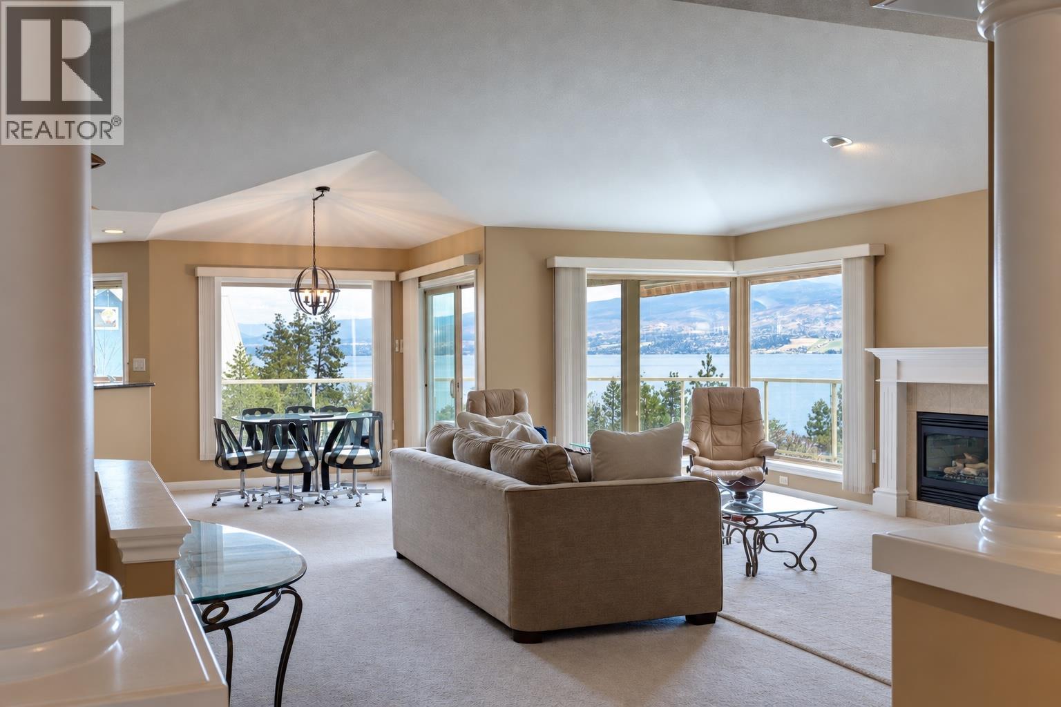 4074 Gellatly Road Unit# 221