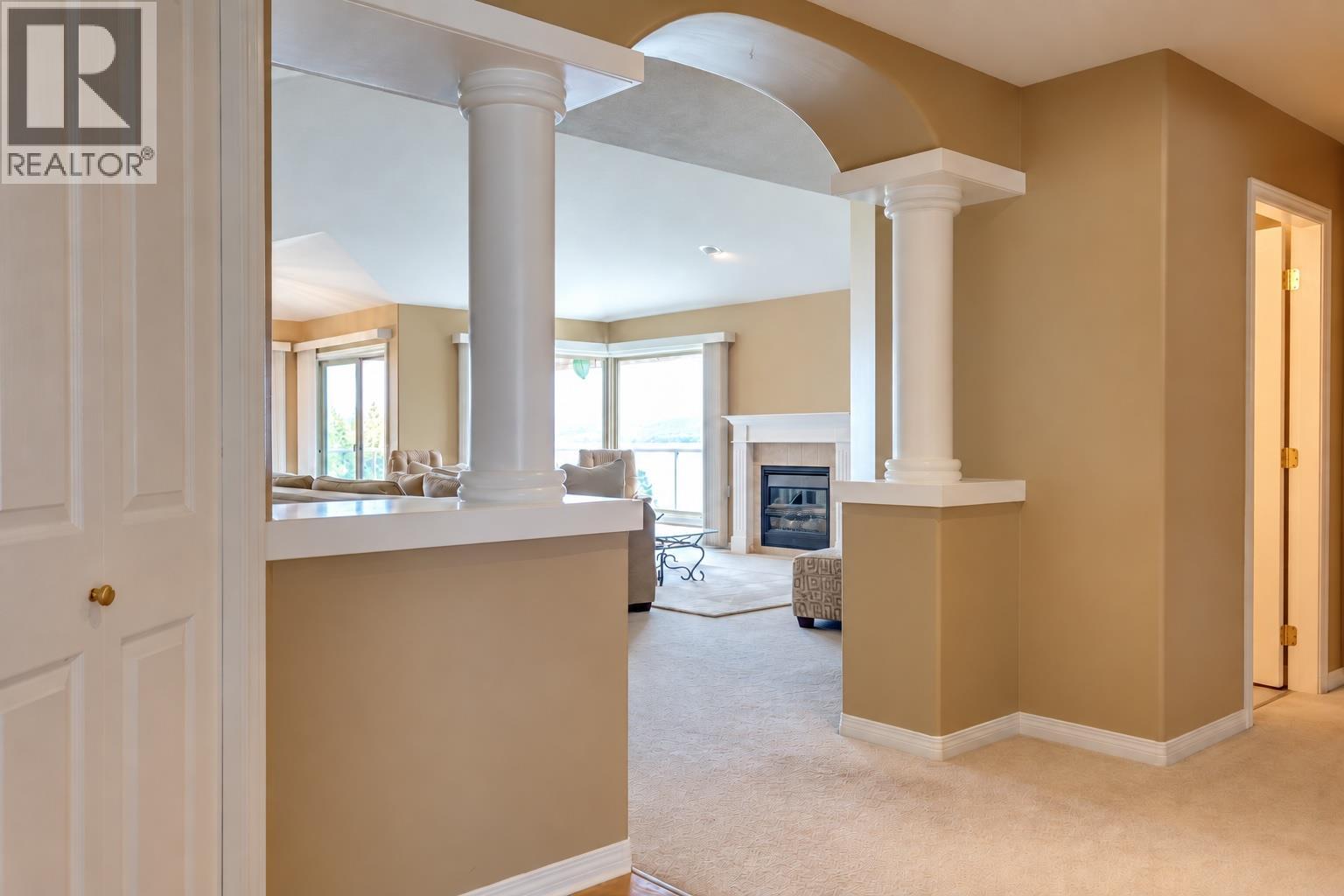 4074 Gellatly Road Unit# 221