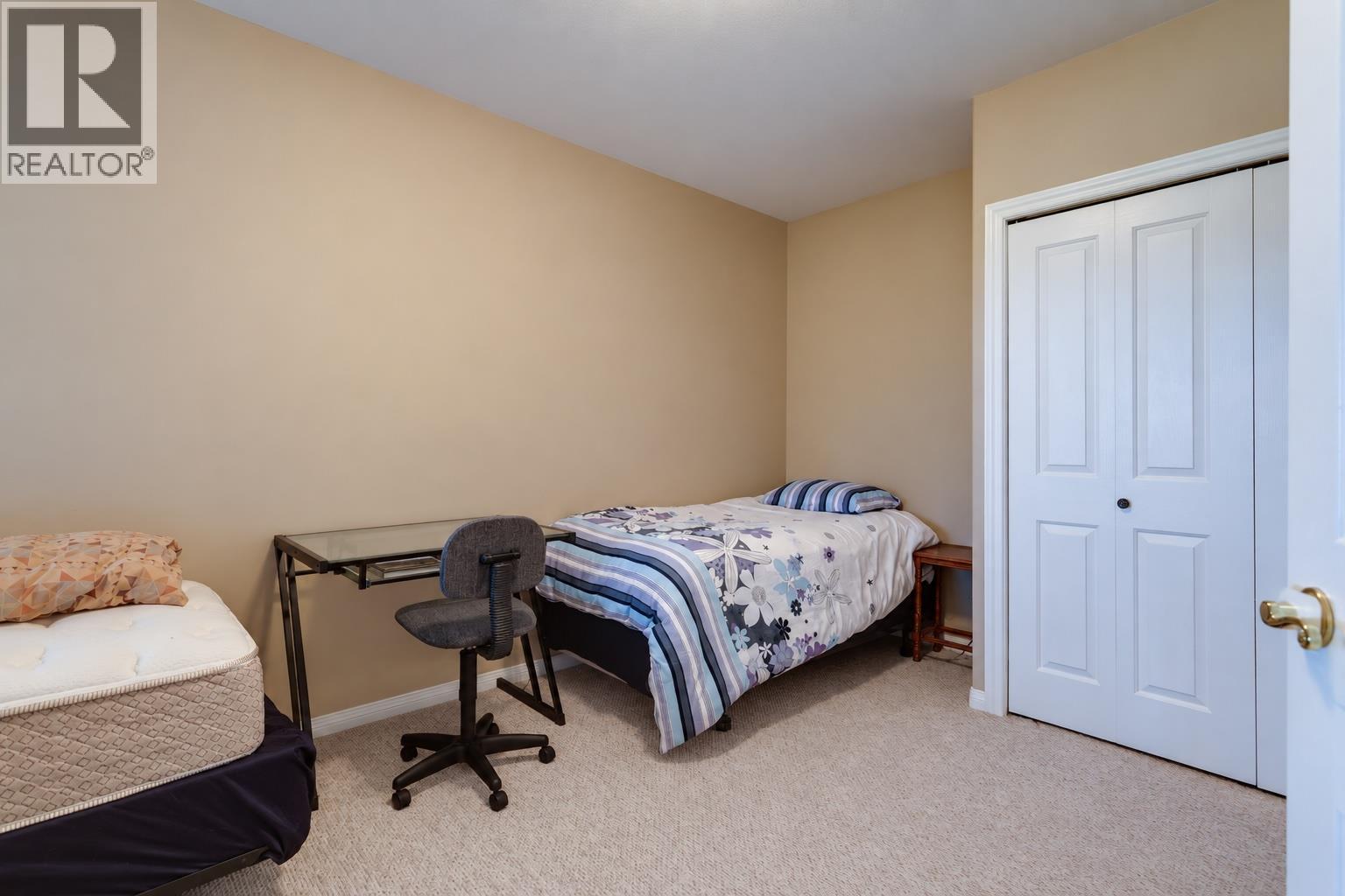 4074 Gellatly Road Unit# 221