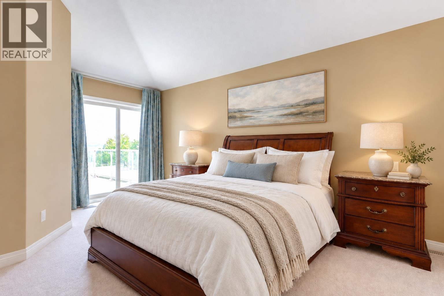 4074 Gellatly Road Unit# 221