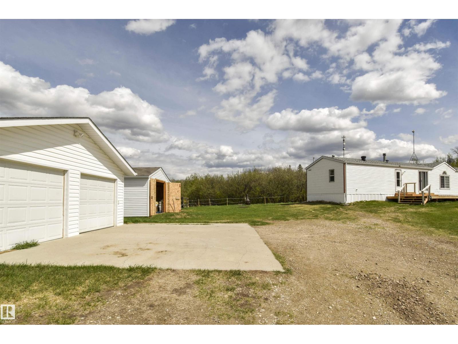 40, 2320 Twp Rd 540