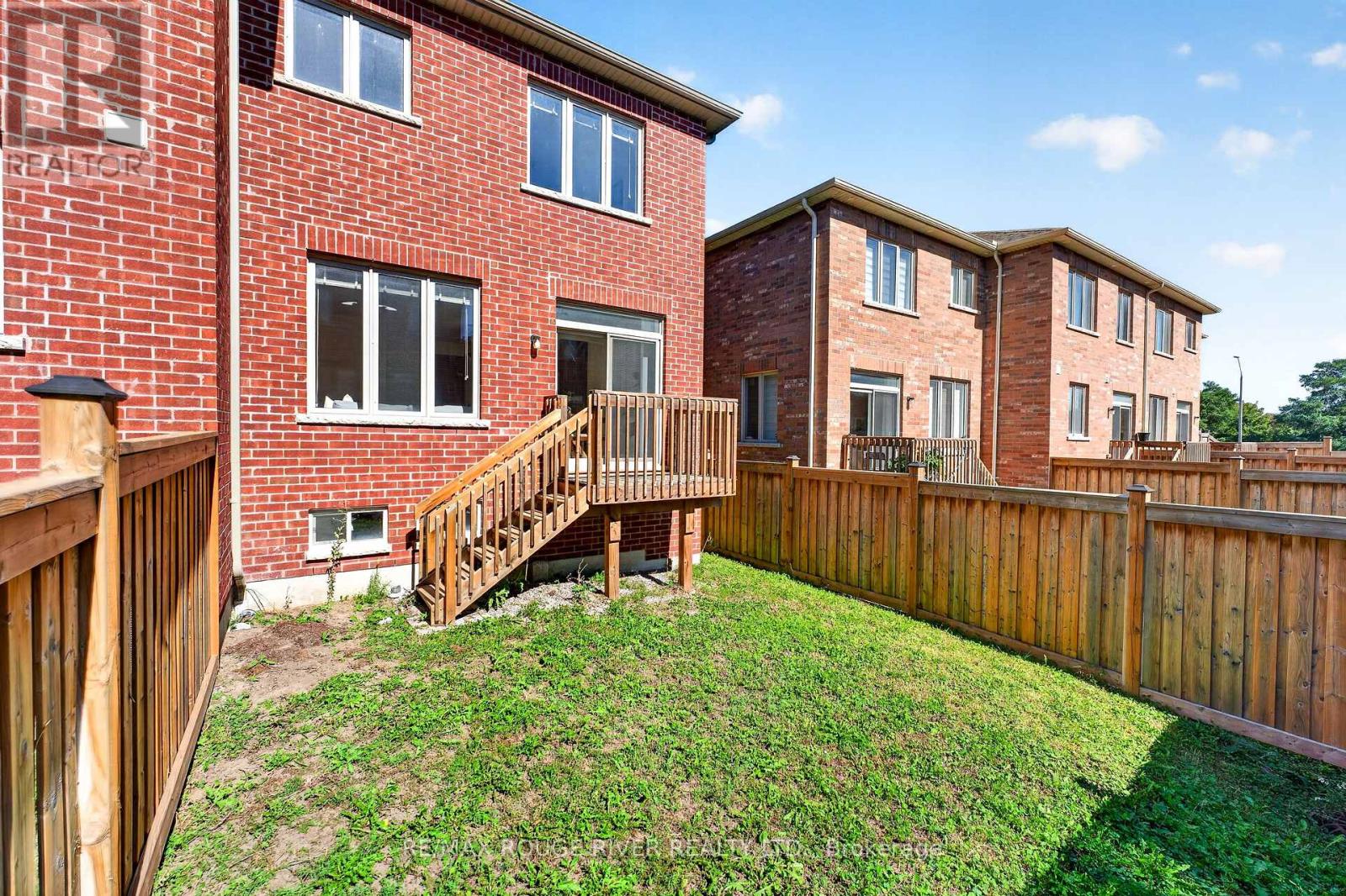 1124 Sepia Square, Pickering, Ontario  L1X 0H1 - Photo 31 - E13841436