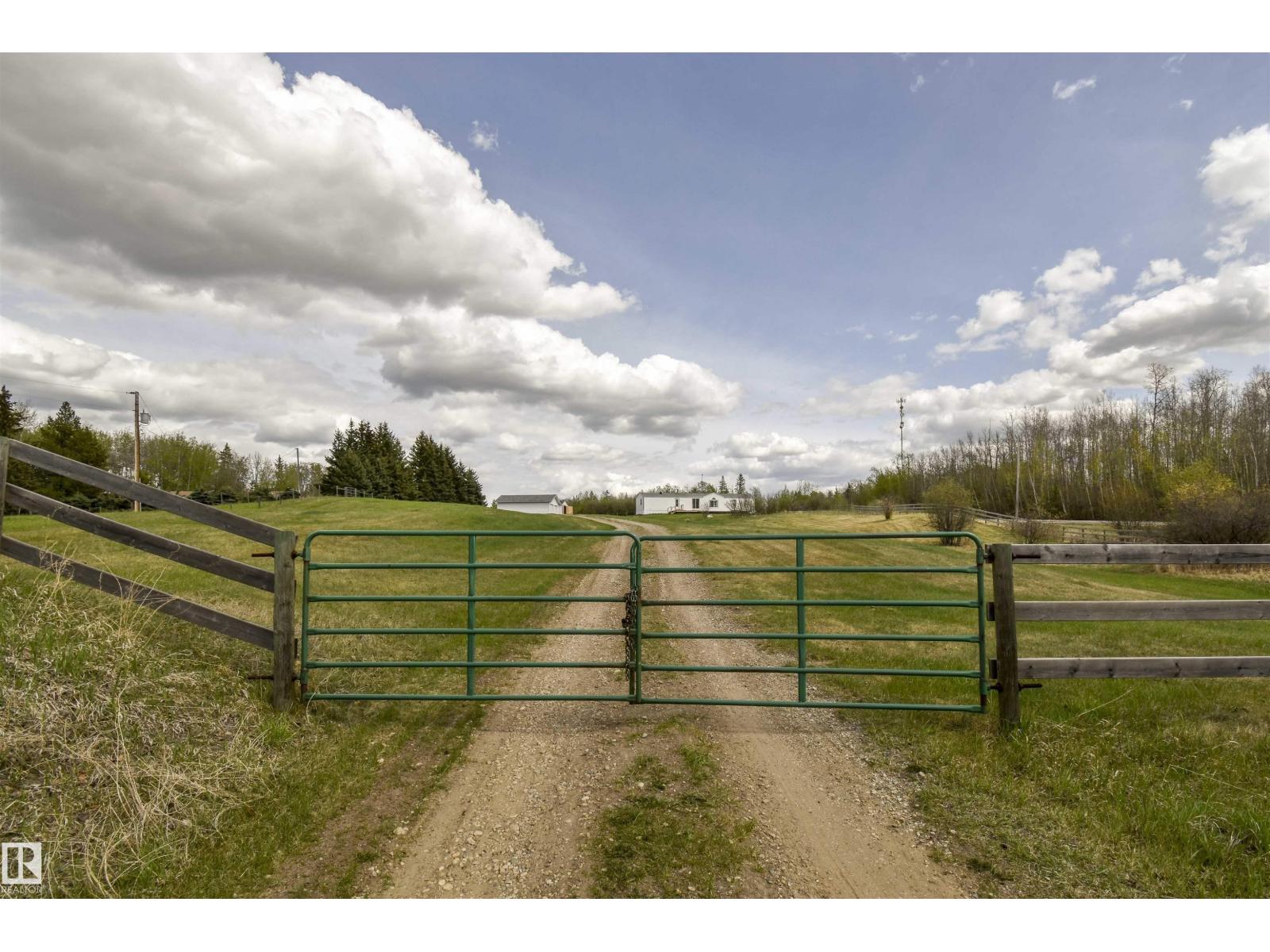 40, 2320 Twp Rd 540