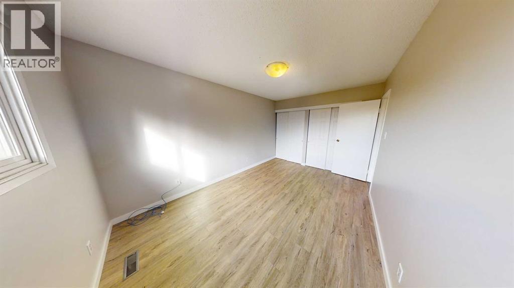 7852 Cedarwood Park, Grande Prairie, Alberta  T8V 4R8 - Photo 6 - A2349049