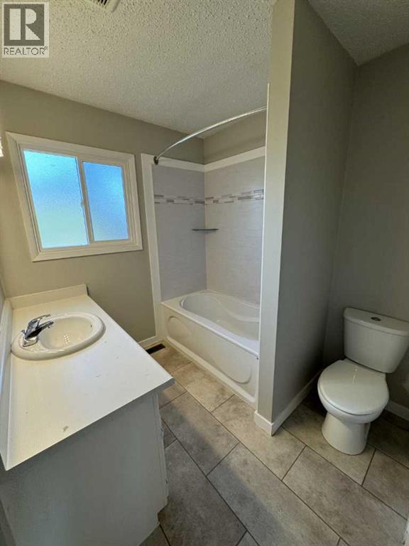 7852 Cedarwood Park, Grande Prairie, Alberta  T8V 4R8 - Photo 8 - A2349049