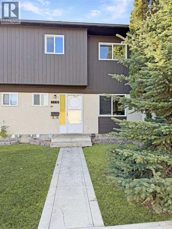 7852 Cedarwood Park, Grande Prairie, Alberta  T8V 4R8 - Photo 1 - A2349049