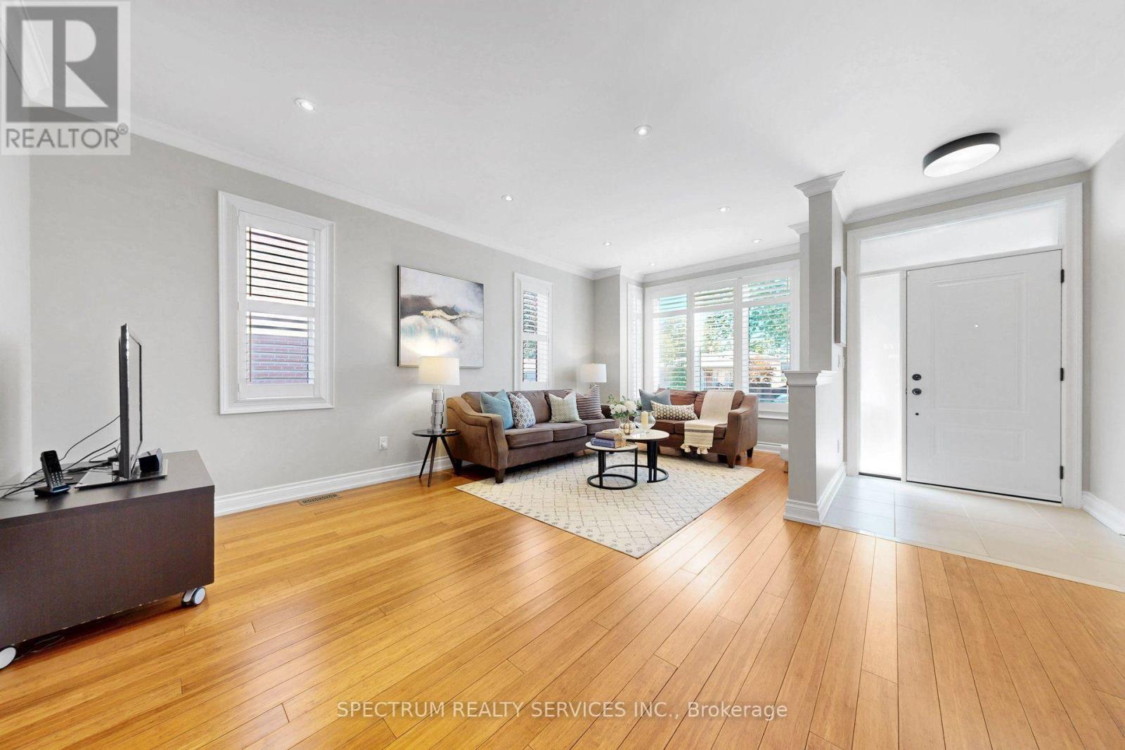 254 John Street, Toronto, Ontario  M9N 1K2 - Photo 11 - W13841342
