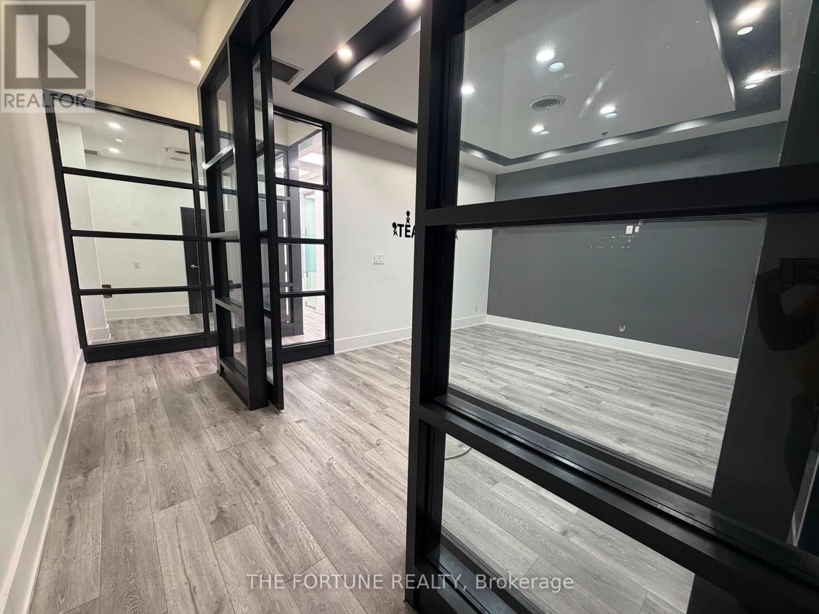 122 - 2260 Bovaird Drive E, Brampton, Ontario  L6R 3J5 - Photo 4 - W13841368