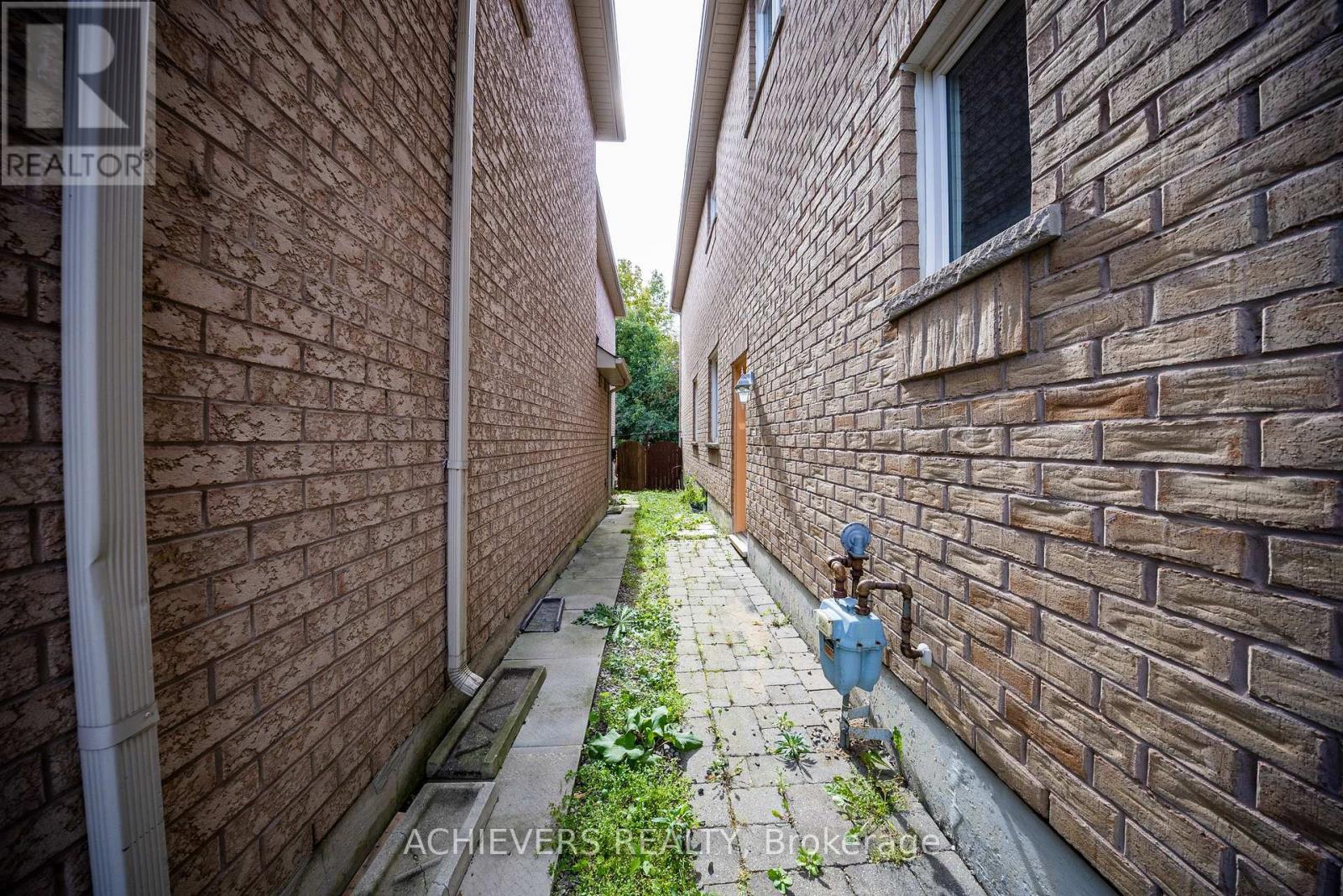62 Sir Jacobs Crescent, Brampton, Ontario  L7A 3V2 - Photo 25 - W13841398