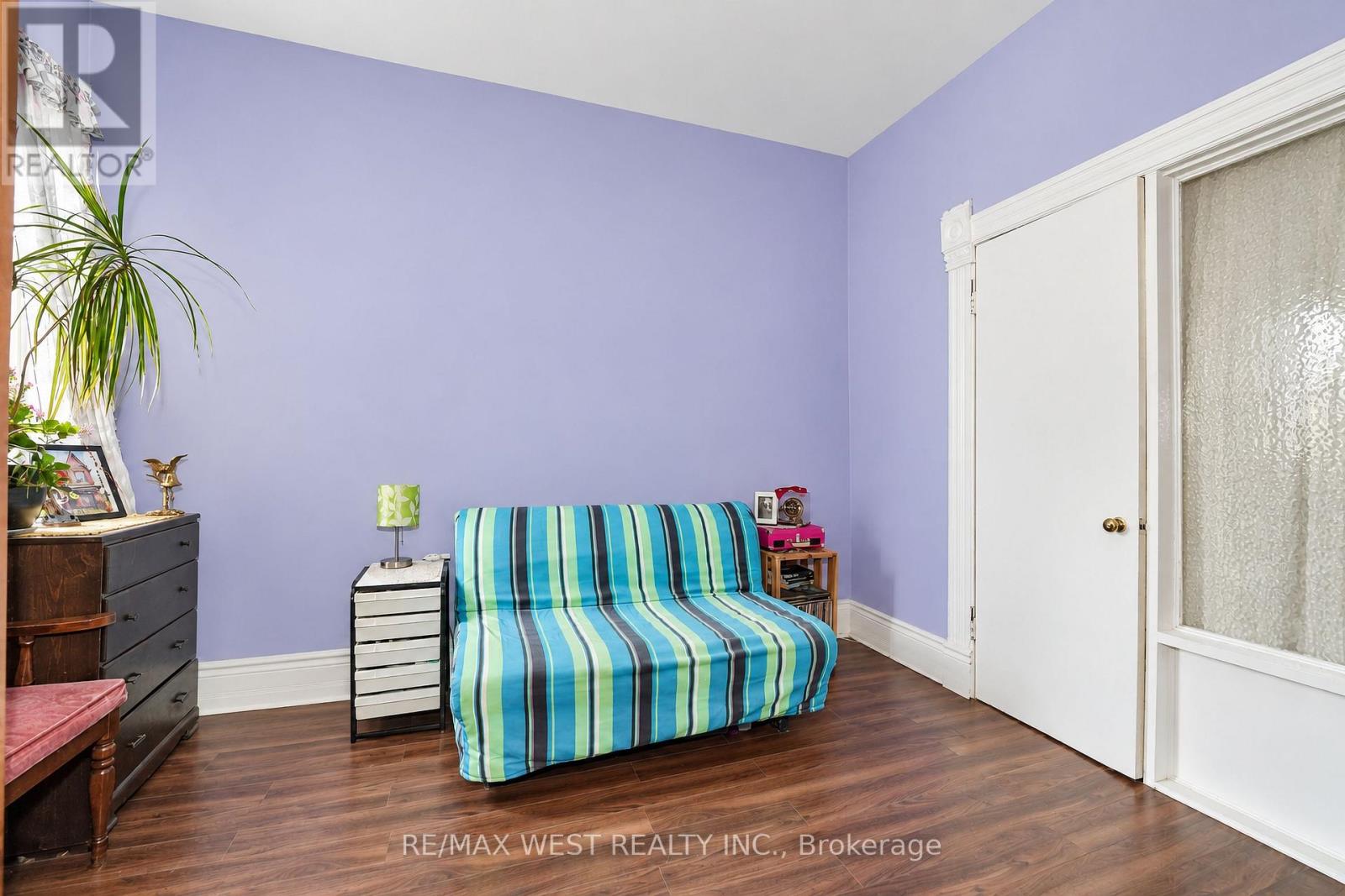 9 Northumberland Street, Toronto, Ontario  M6H 1P8 - Photo 4 - W13841438