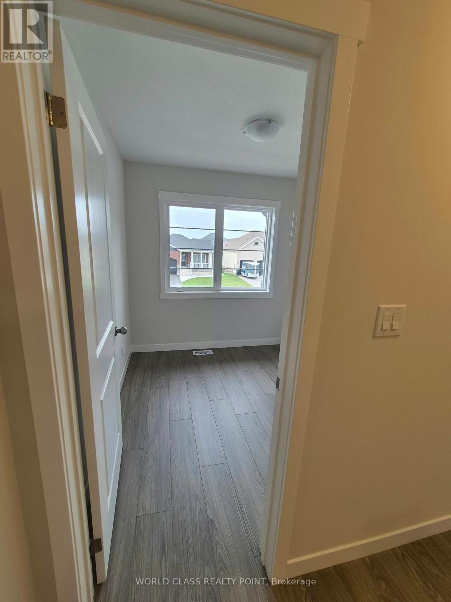 8 Beverly Street, Springwater, Ontario  L0L 1P0 - Photo 24 - S13837868