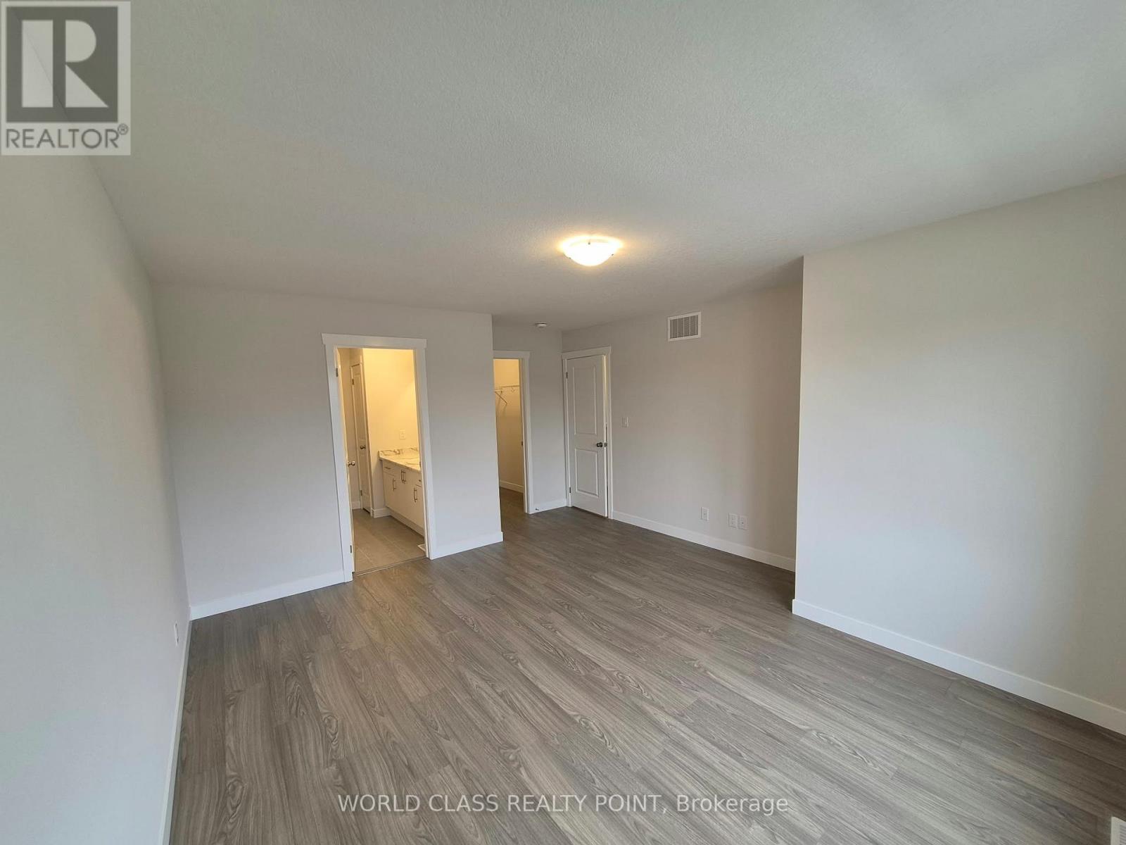 8 Beverly Street, Springwater, Ontario  L0L 1P0 - Photo 10 - S13837868