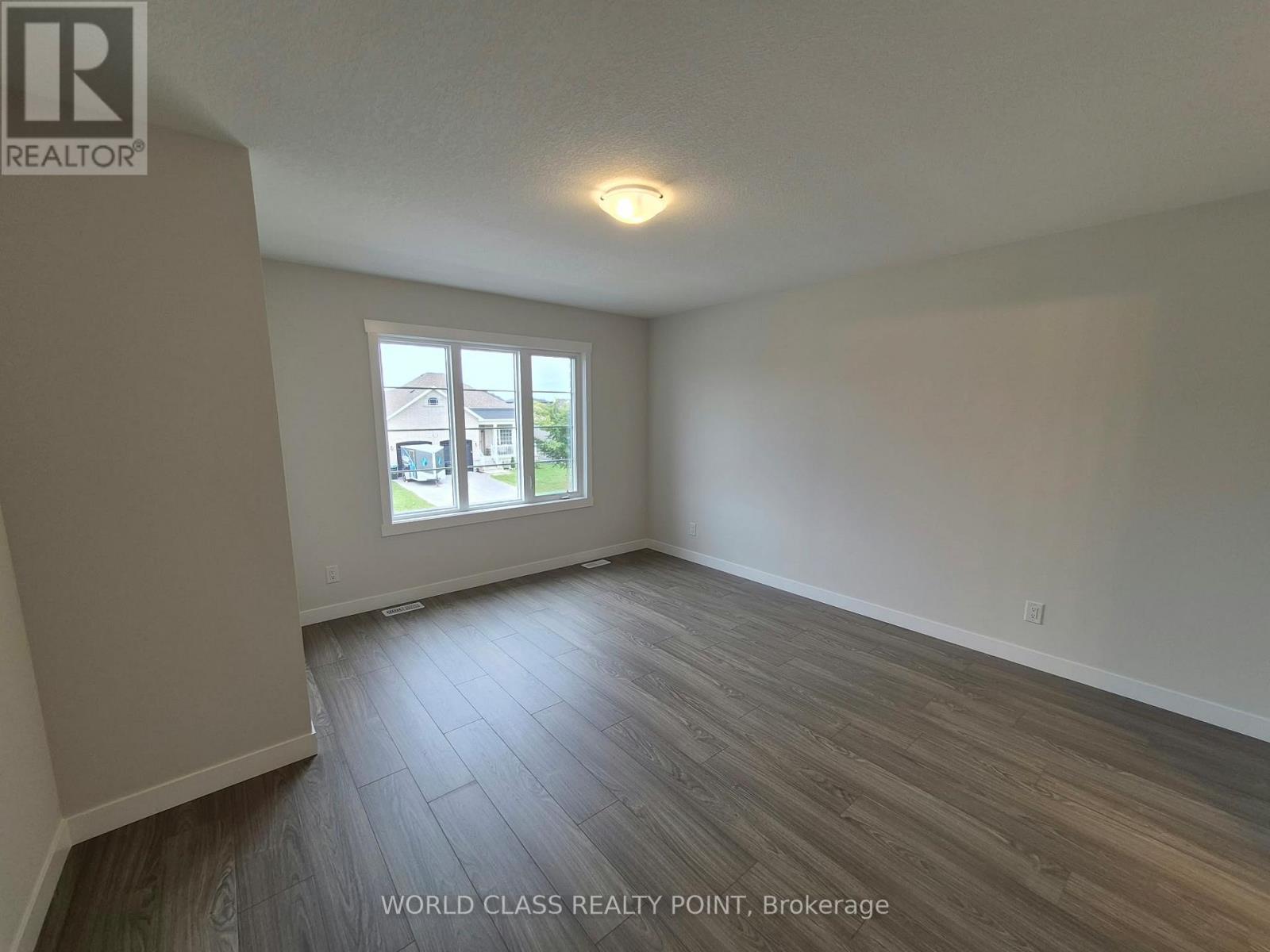 8 Beverly Street, Springwater, Ontario  L0L 1P0 - Photo 29 - S13837868