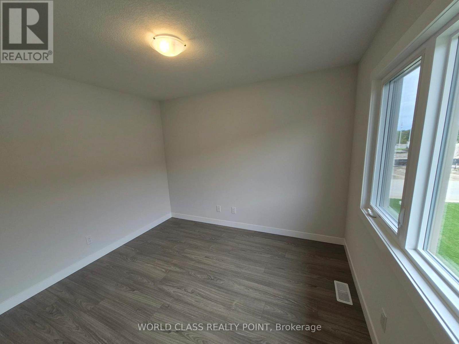 8 Beverly Street, Springwater, Ontario  L0L 1P0 - Photo 19 - S13837868