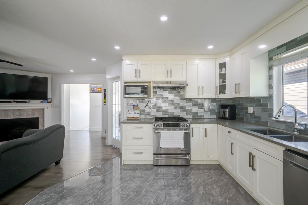 31518 SOUTHERN DRIVE