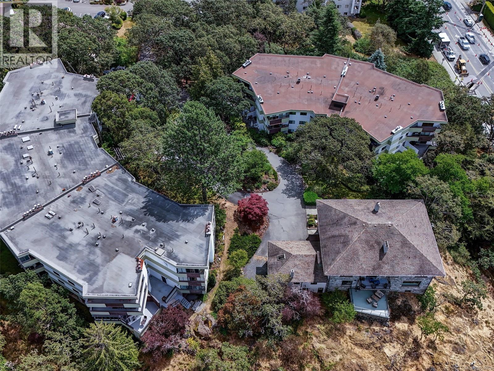 312 3962 Cedar Hill Rd, Saanich, British Columbia  V8N 3B8 - Photo 32 - 1050169
