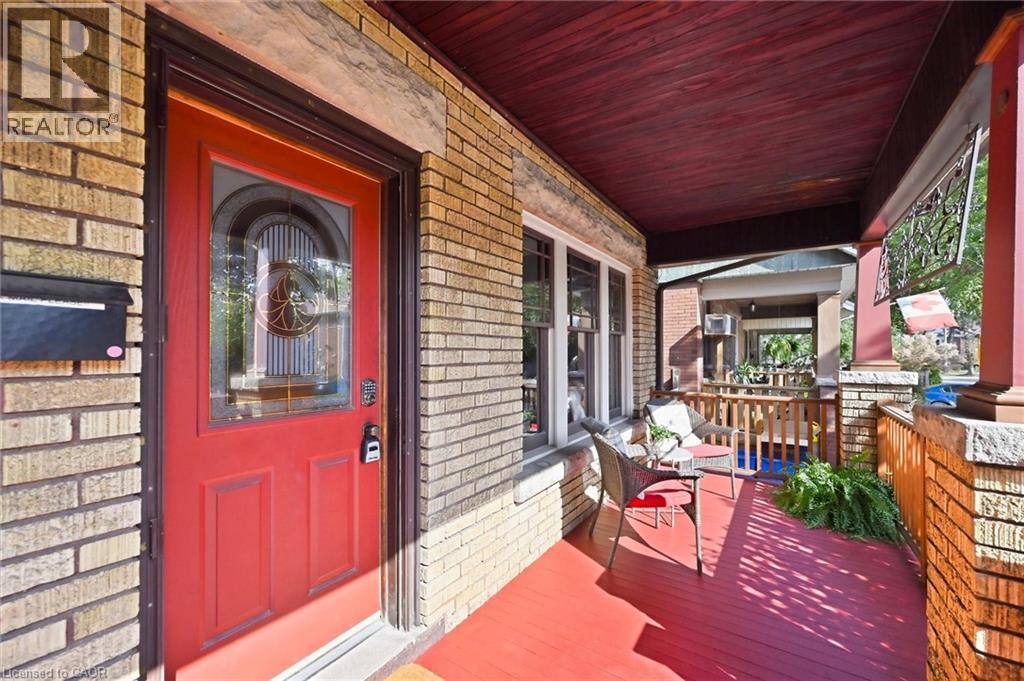 164 Balmoral Avenue S, Hamilton, Ontario  L8M 3K3 - Photo 2 - 40862228