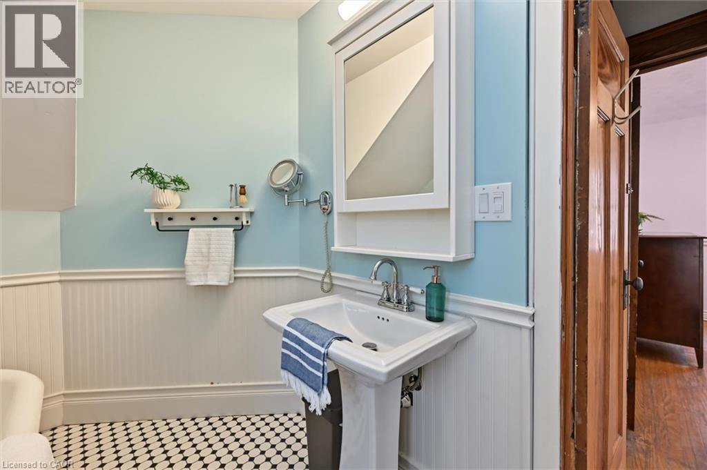 164 Balmoral Avenue S, Hamilton, Ontario  L8M 3K3 - Photo 28 - 40862228