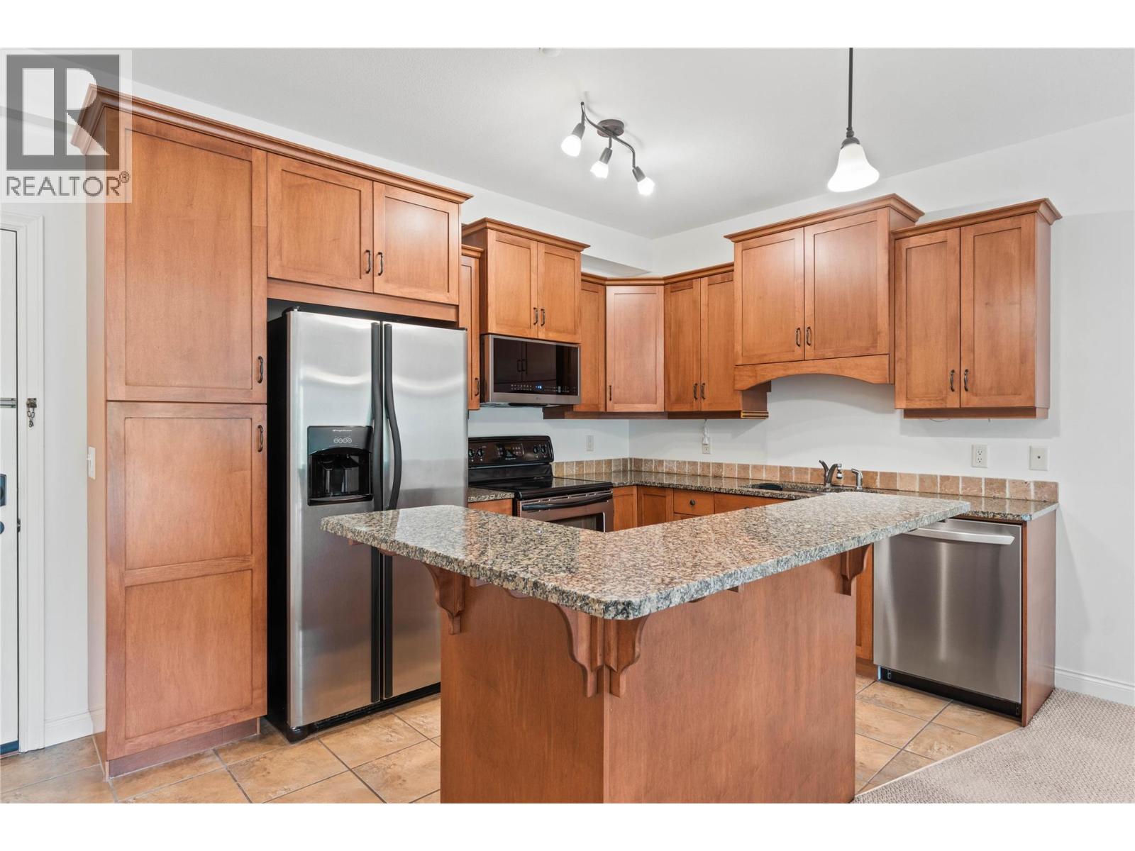 1390 Hillside Drive Unit# 207, Kamloops, British Columbia  V2E 0A6 - Photo 5 - 10401593