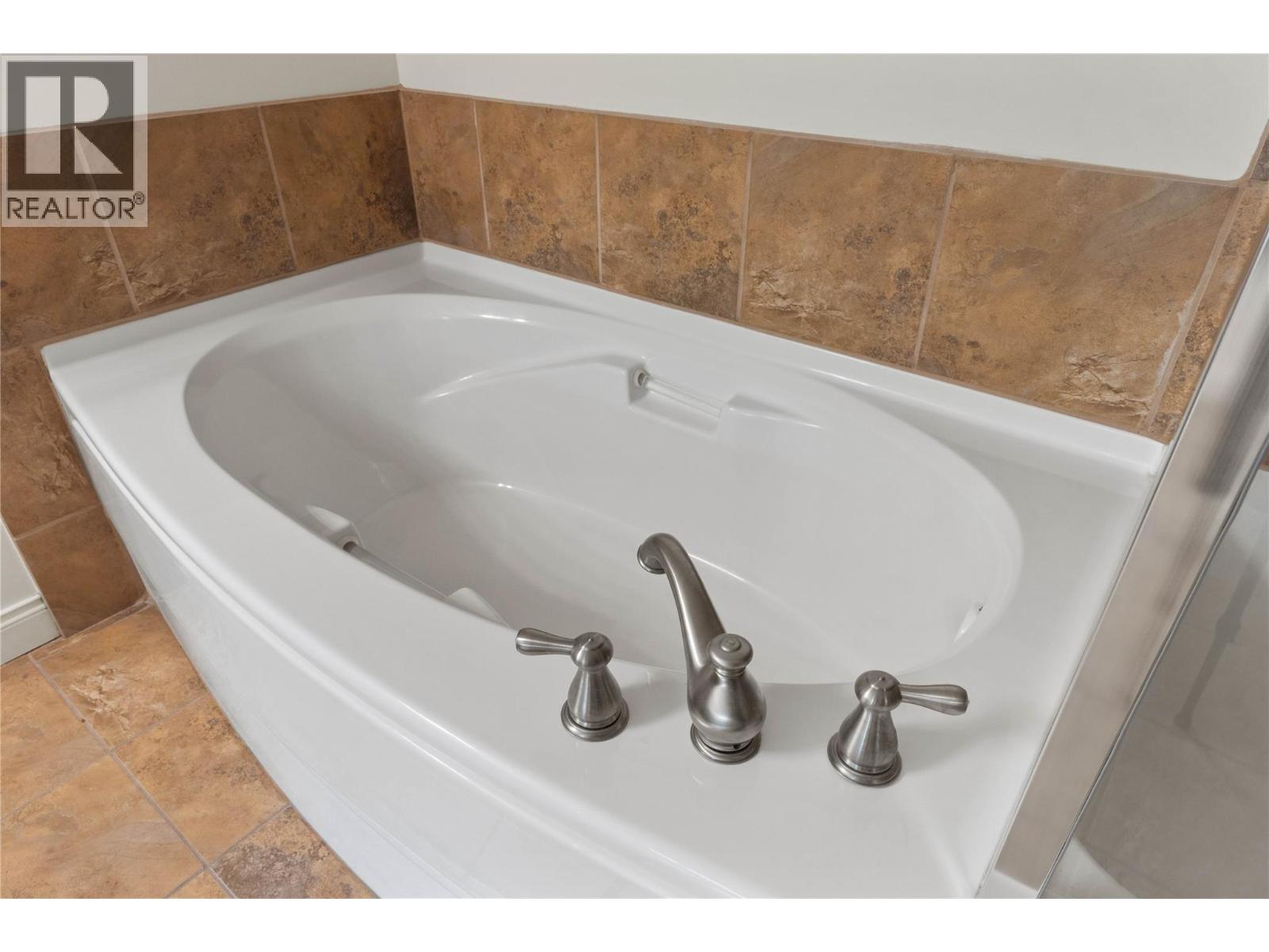 1390 Hillside Drive Unit# 207, Kamloops, British Columbia  V2E 0A6 - Photo 21 - 10401593