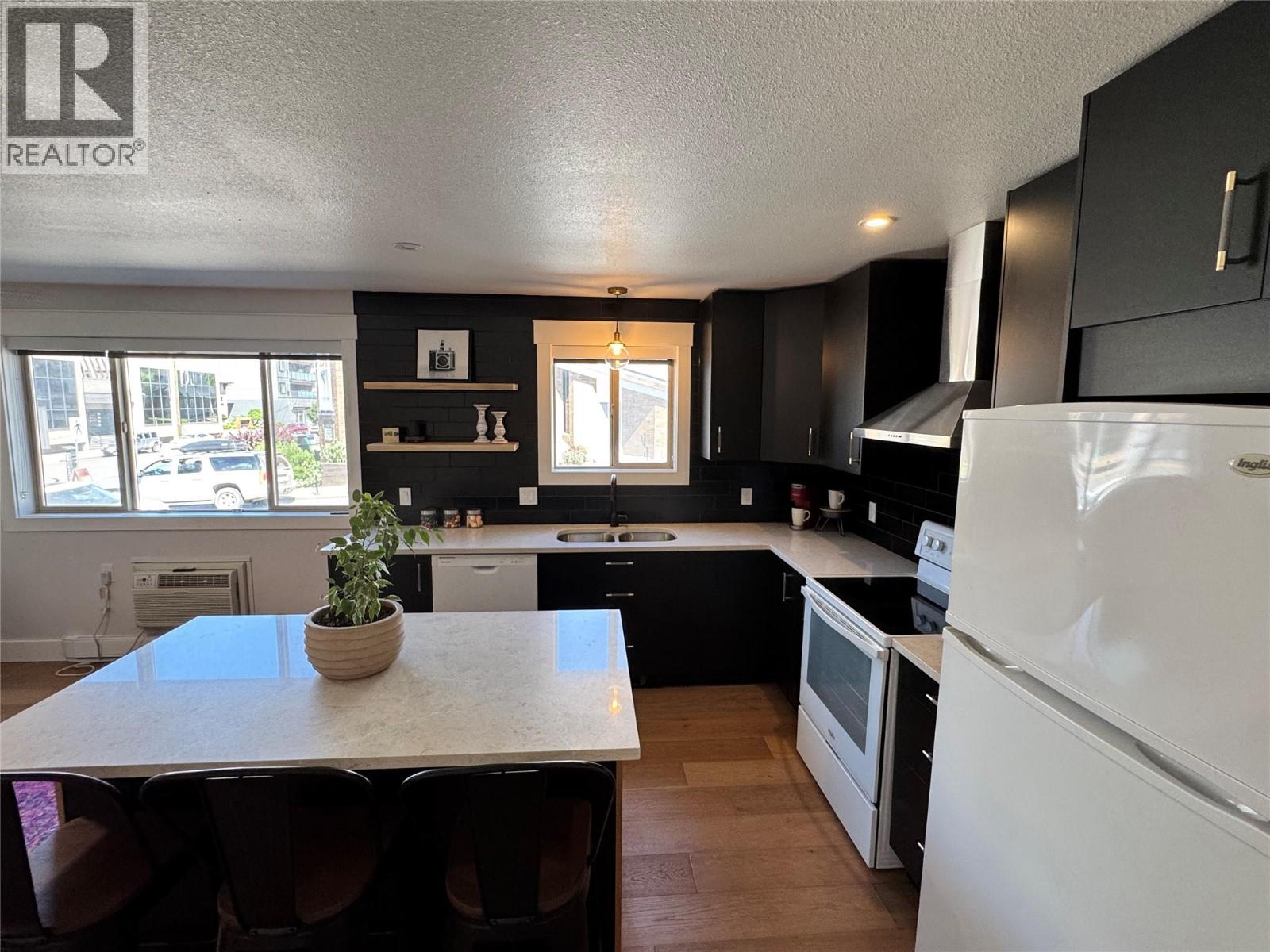 430 4TH Avenue Unit# 5