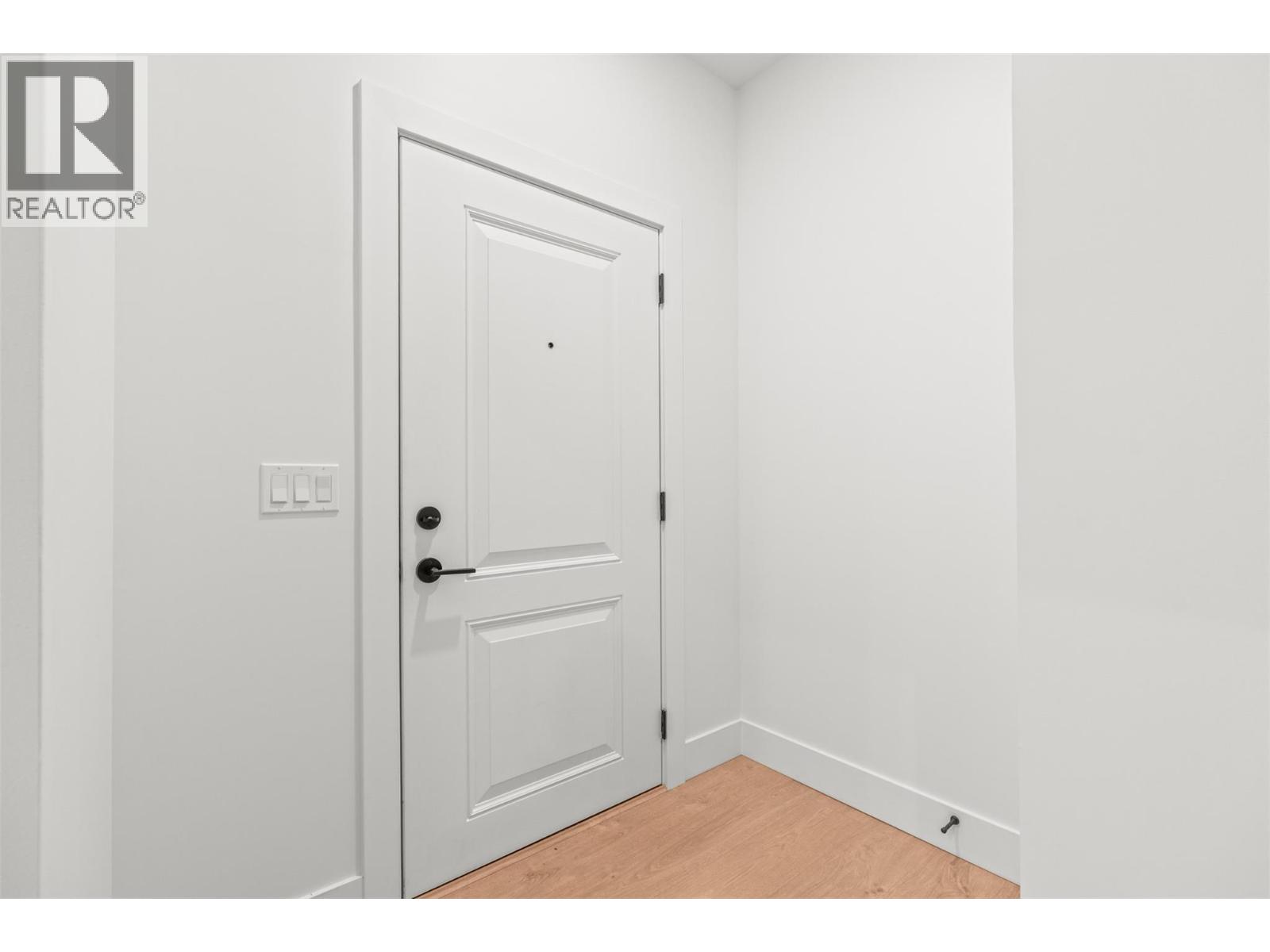 2467 Bradley Drive Unit# 101