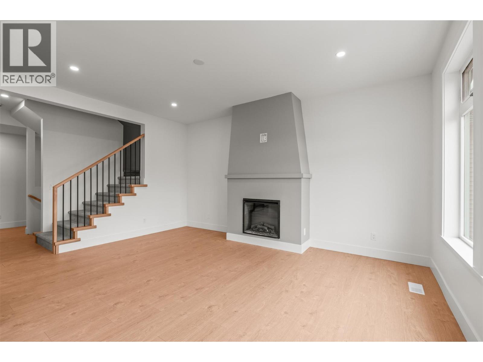 2467 Bradley Drive Unit# 101