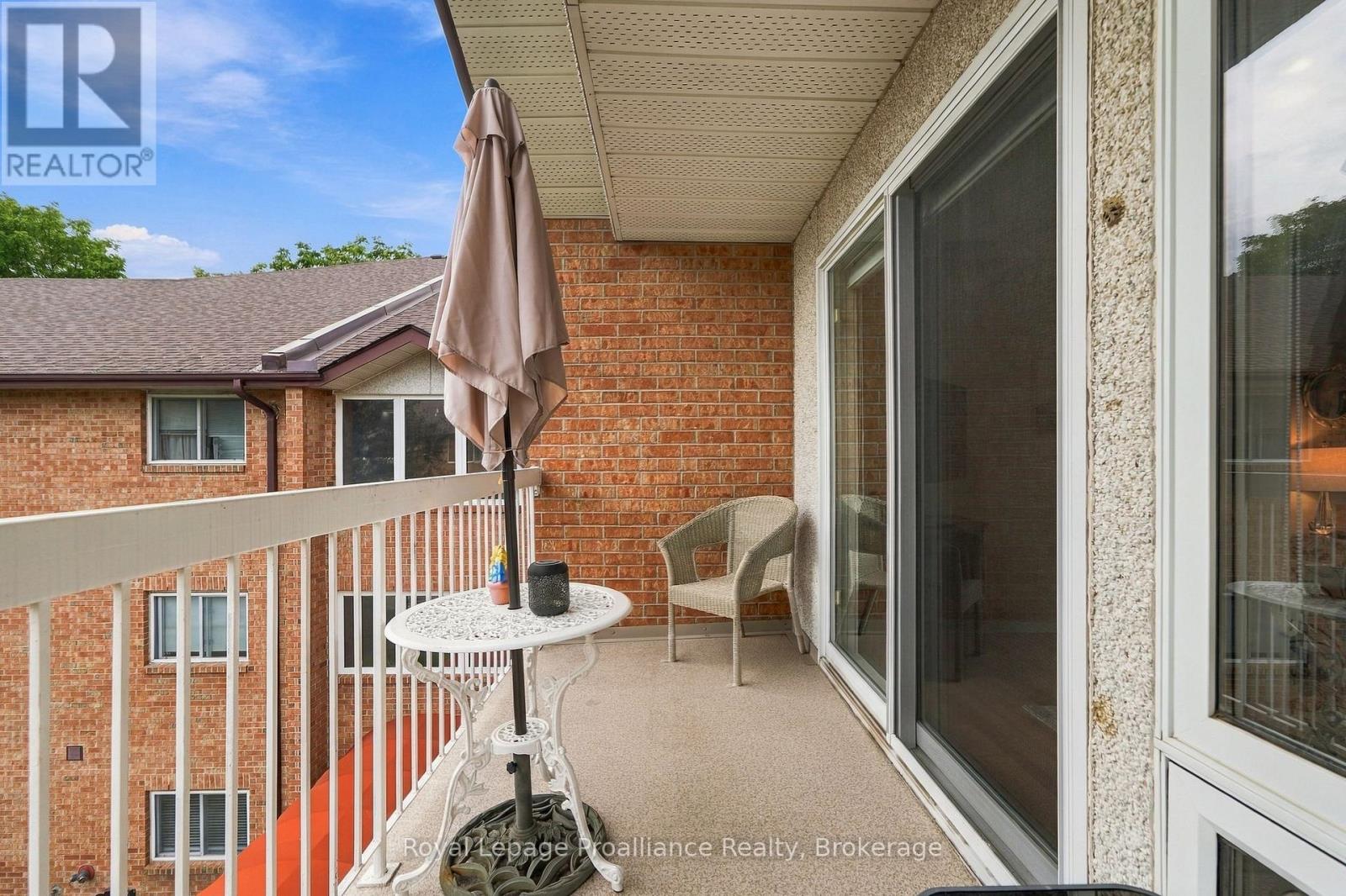 307 - 8 Talbot Street, Prince Edward County, Ontario  K0K 2T0 - Photo 17 - X13841468