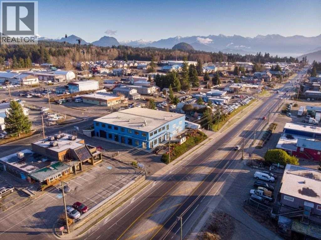 210 1058 GIBSONS WAY