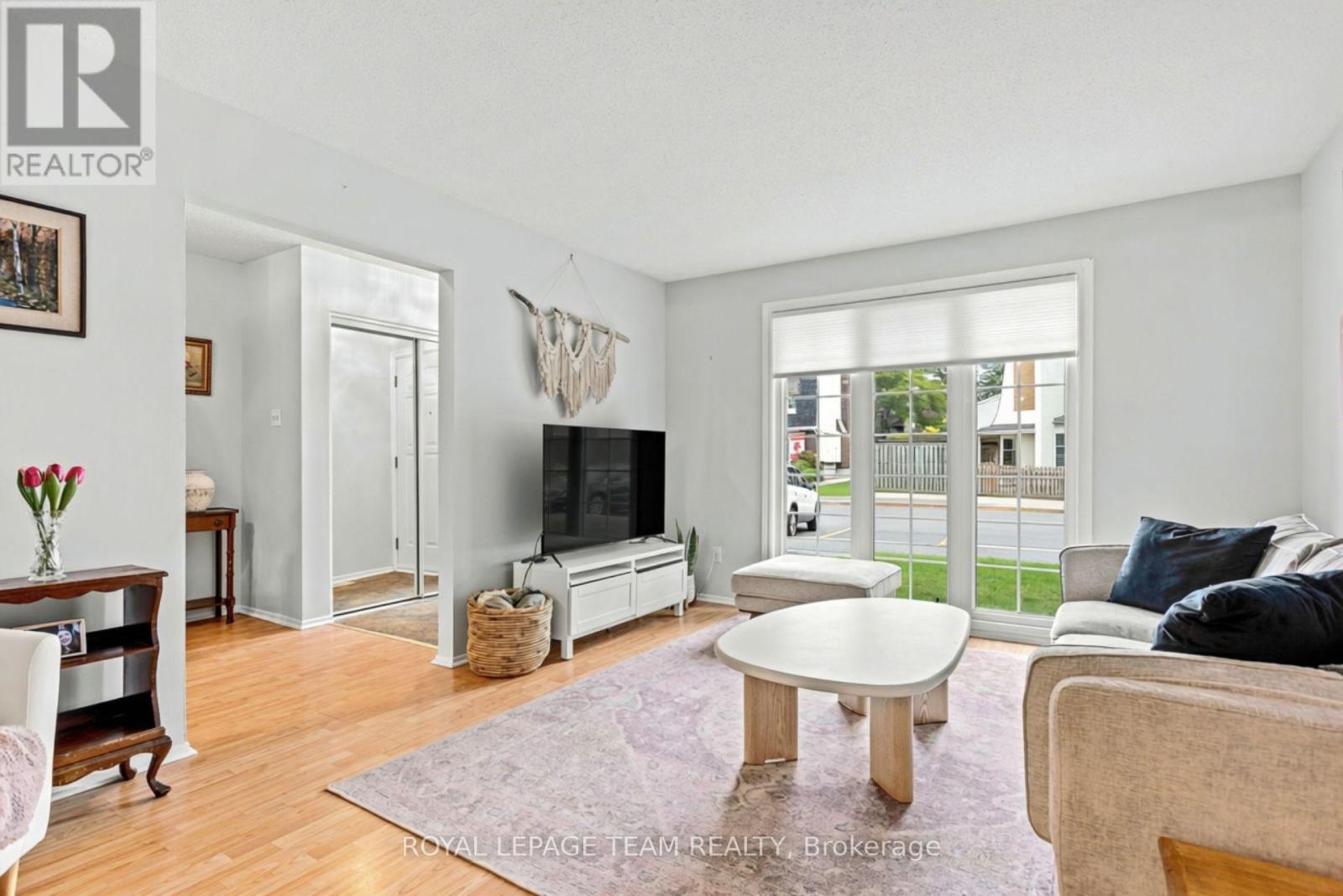 455 Kintyre Private, Ottawa, Ontario K2C 3M9 - Photo 4 - X13841498