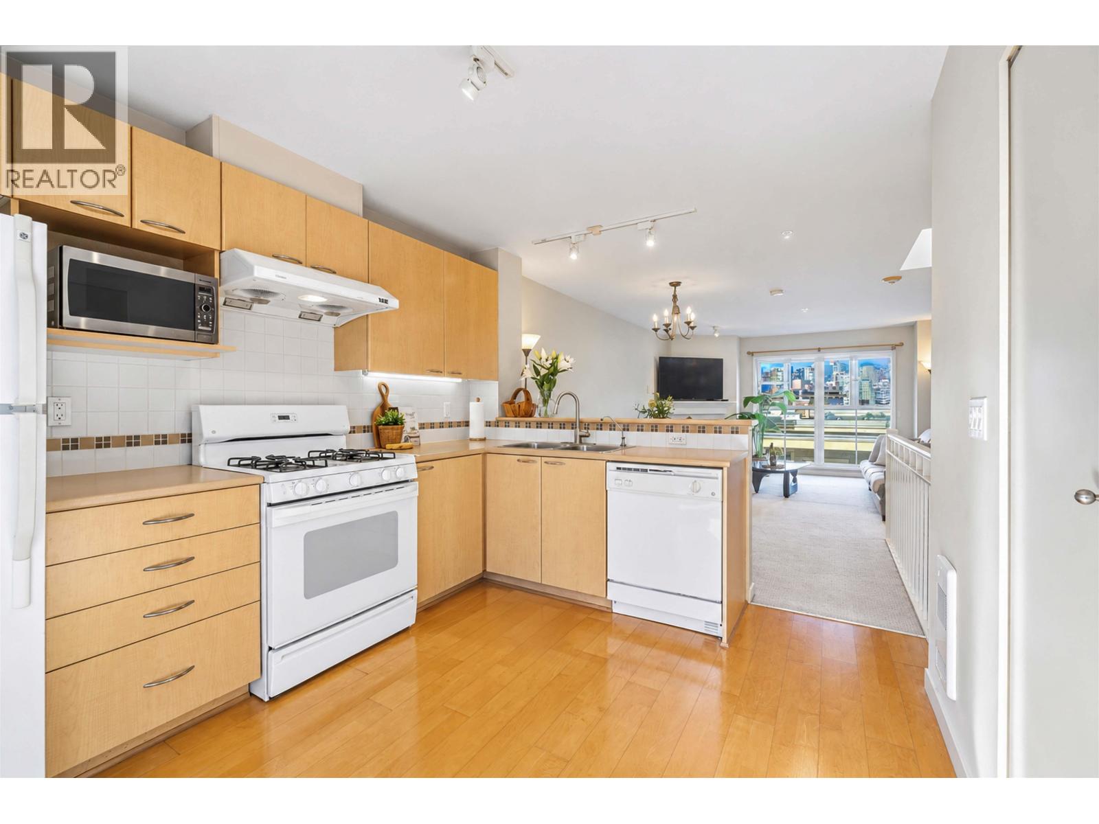 319 678 W 7th Avenue, Vancouver, British Columbia  V5Z 1B5 - Photo 13 - R3170717