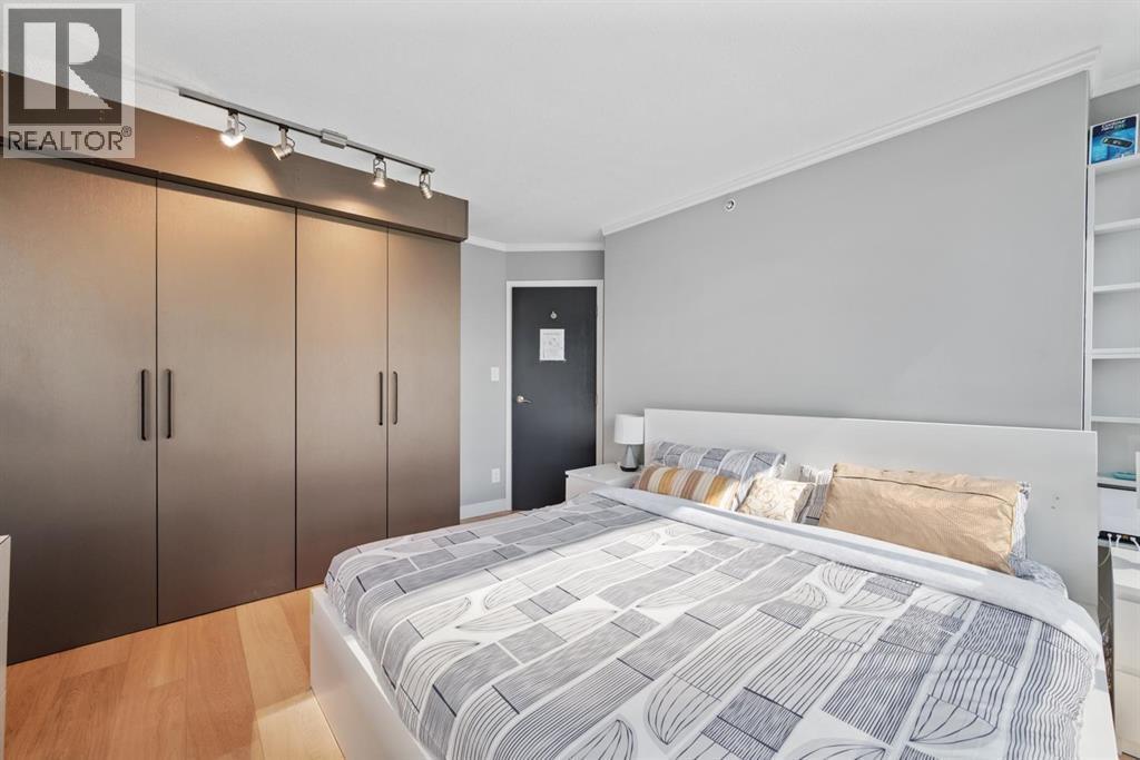 70X 1050 BURRARD STREET