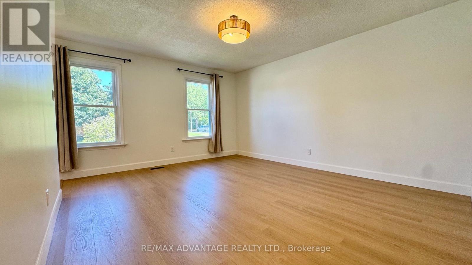 359 Ferndale Avenue, London South, Ontario  N6C 5K5 - Photo 6 - X13841126
