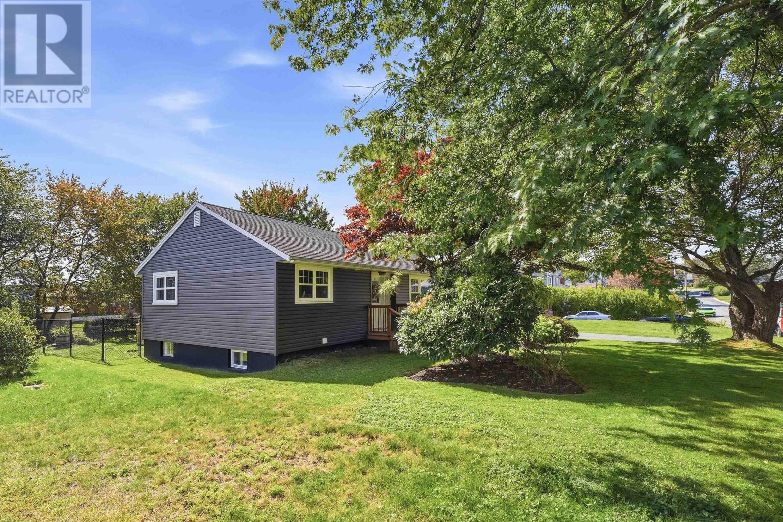 13 Elizabeth Street, Dartmouth, Nova Scotia  B2W 2T4 - Photo 3 - 202624614