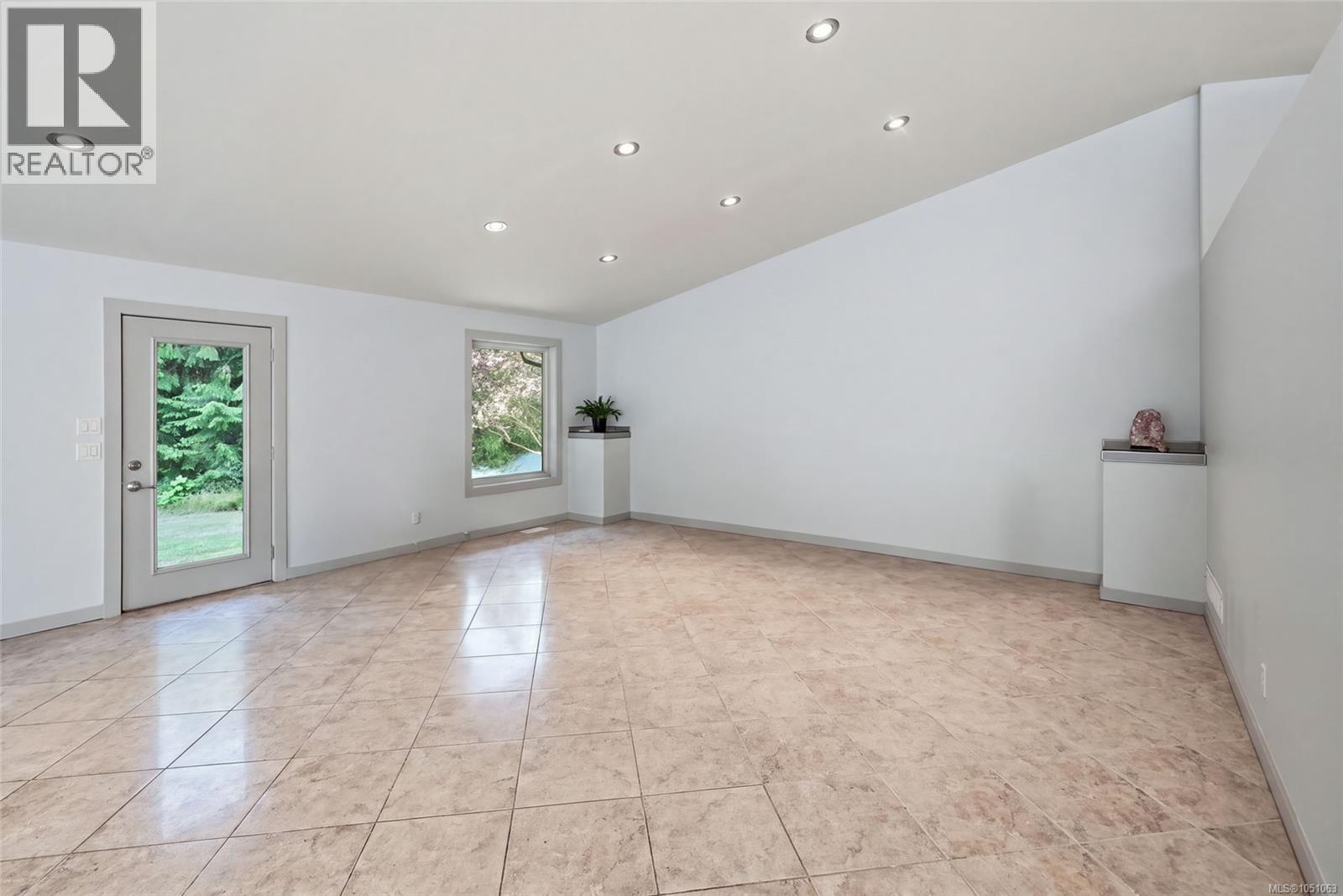 3060 Thorpe Rd