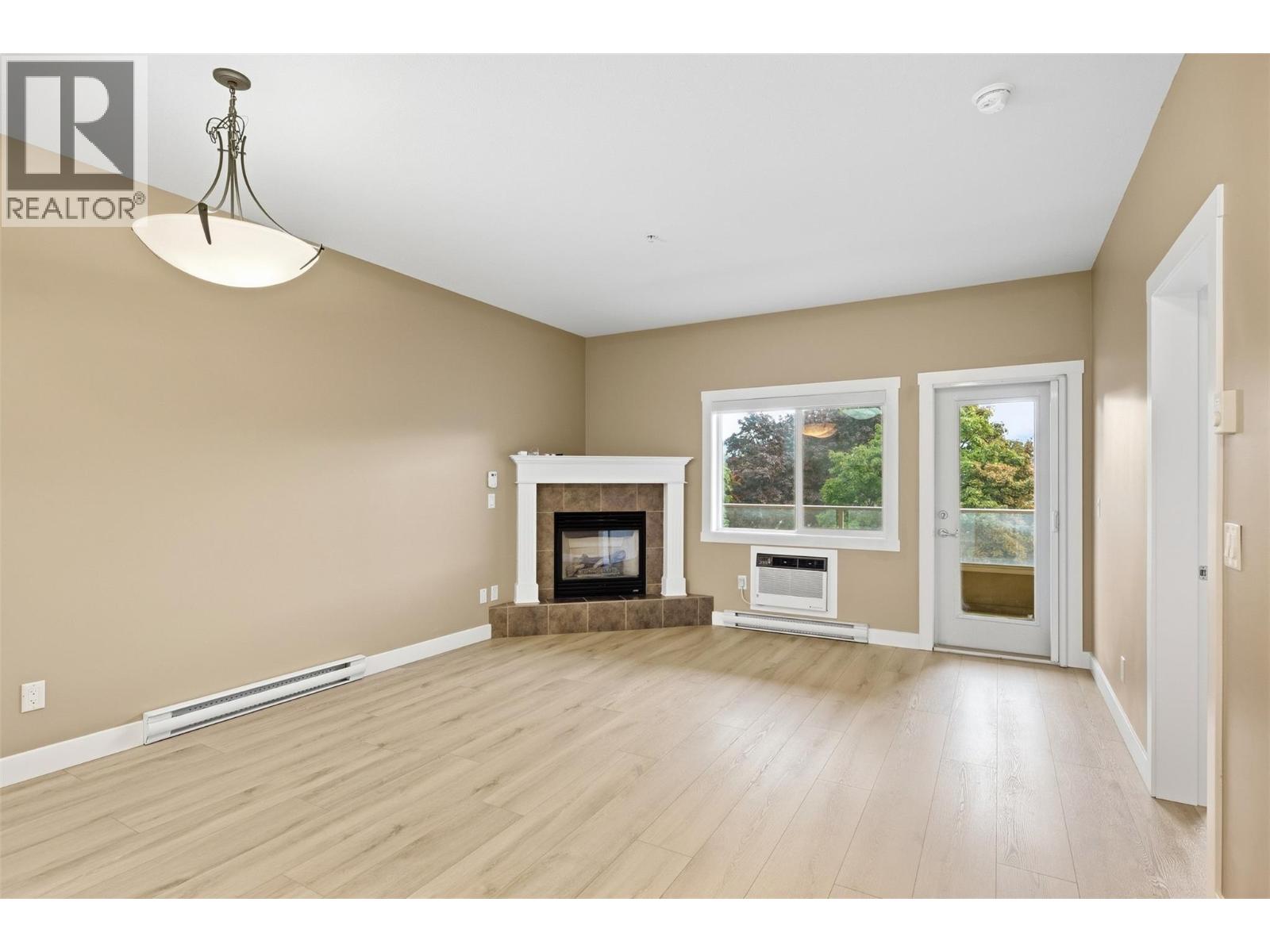 1125 Bernard Avenue Unit# 302, Kelowna, British Columbia  V1Y 6R3 - Photo 7 - 10399166