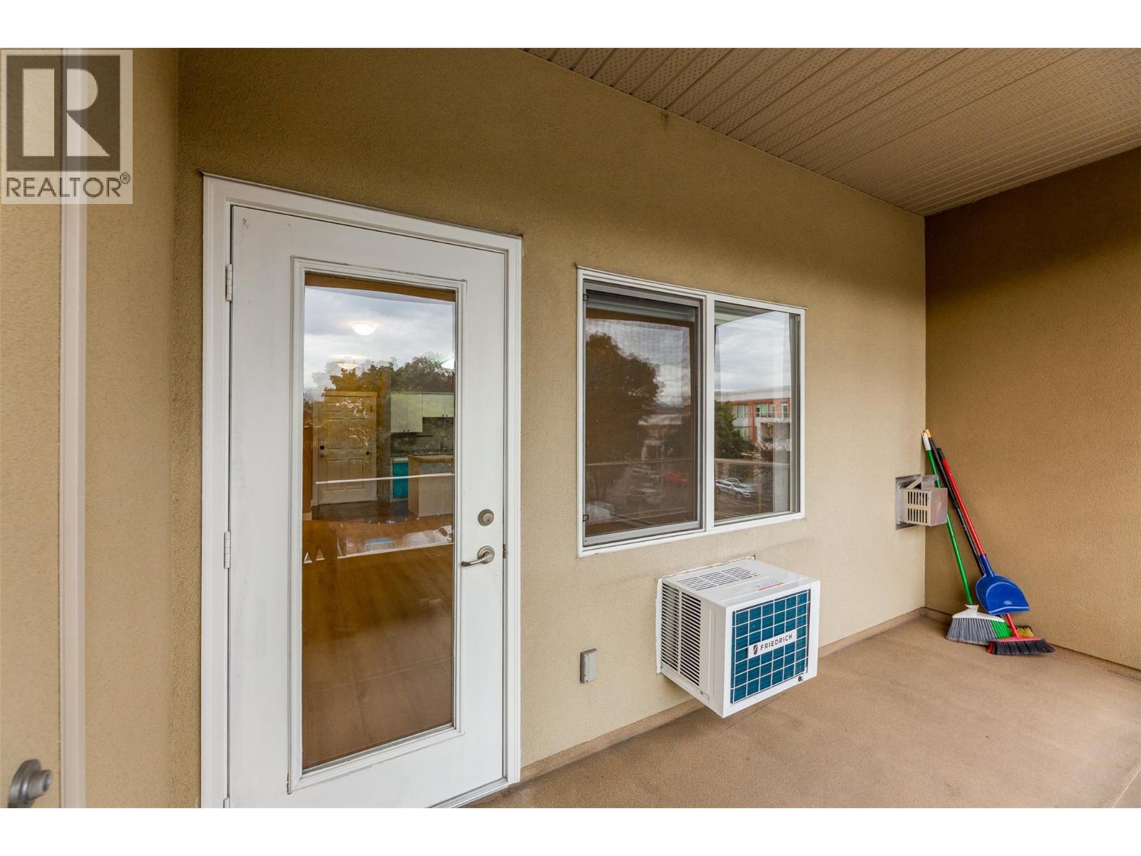 1125 Bernard Avenue Unit# 302, Kelowna, British Columbia  V1Y 6R3 - Photo 8 - 10399166