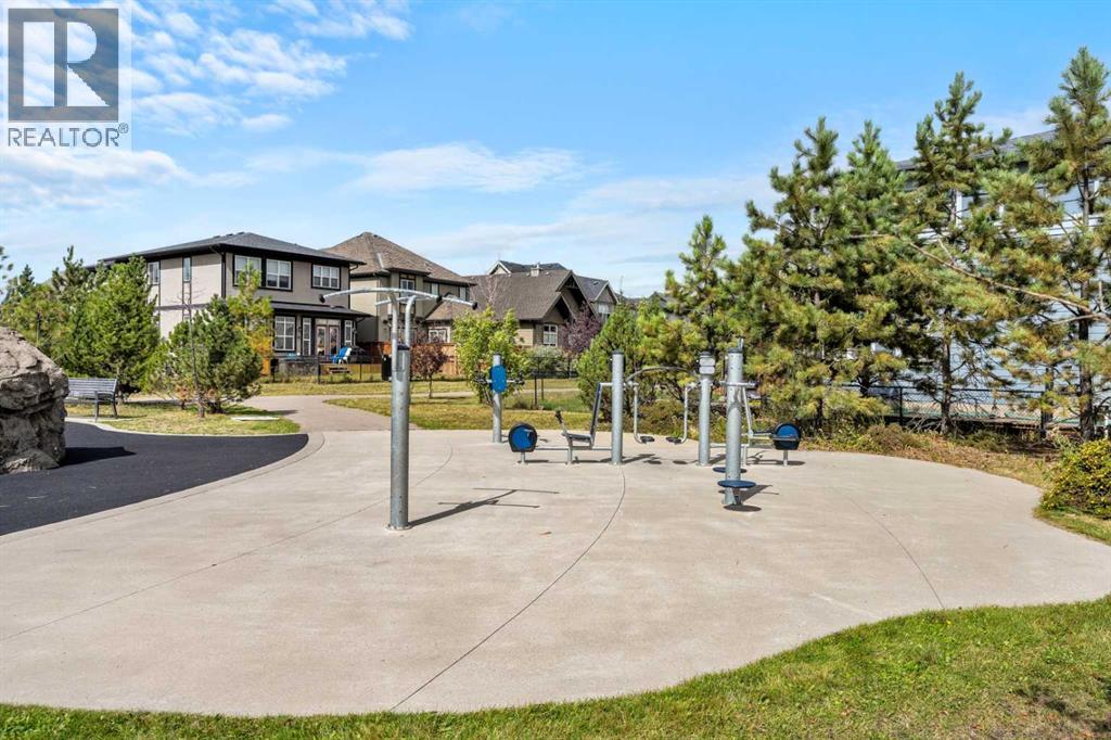 203 Mahogany Grove SE