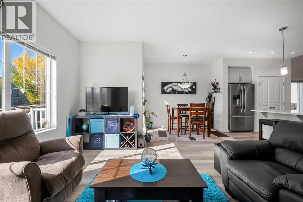 203 Mahogany Grove SE