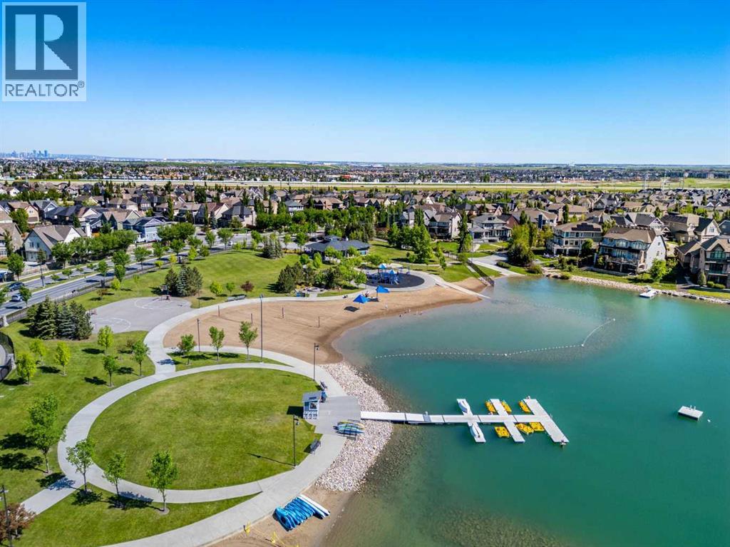 203 Mahogany Grove SE